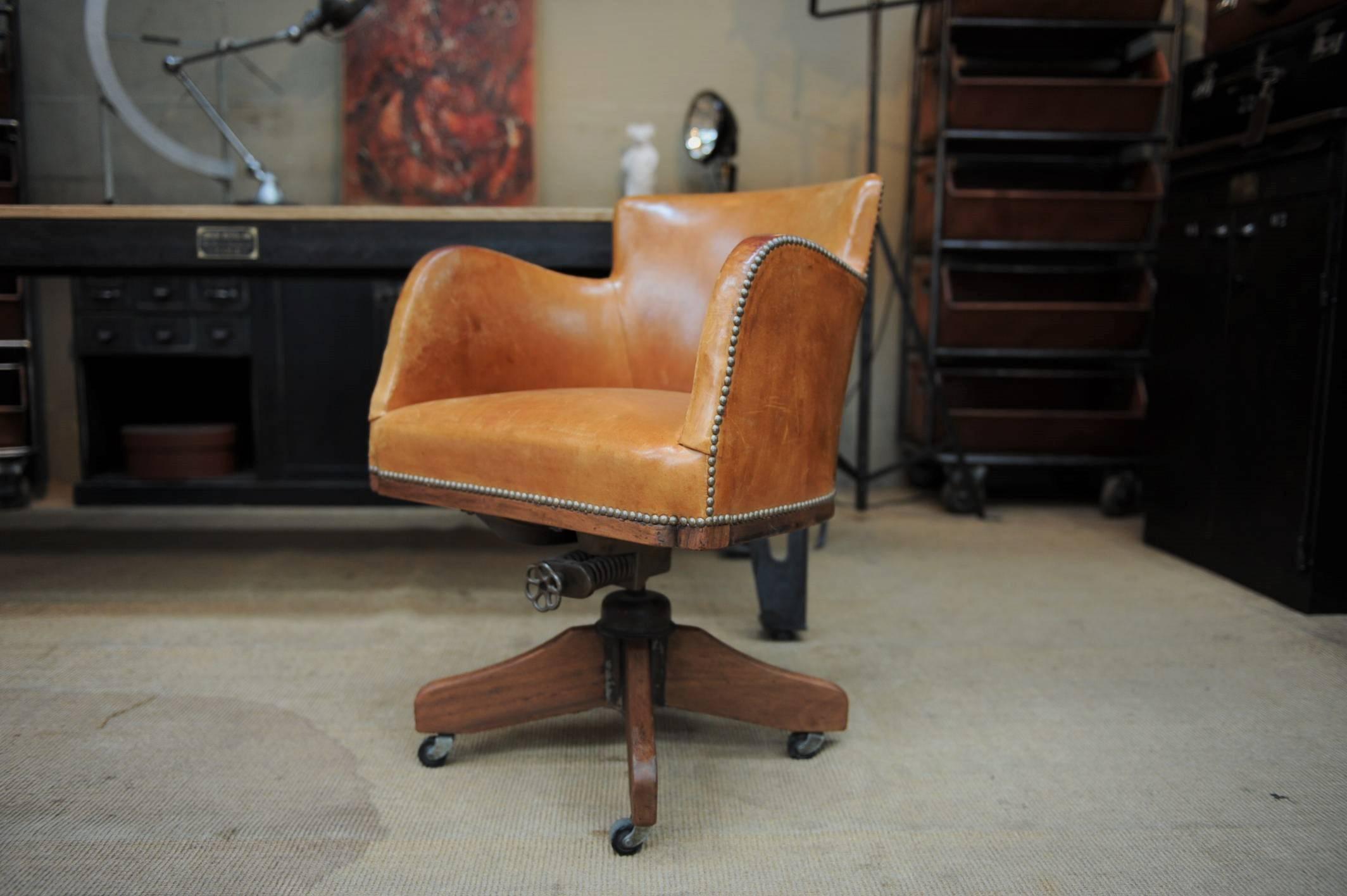 Early 20th Century 1900 Turning Desk Leather Swiveling Armchair