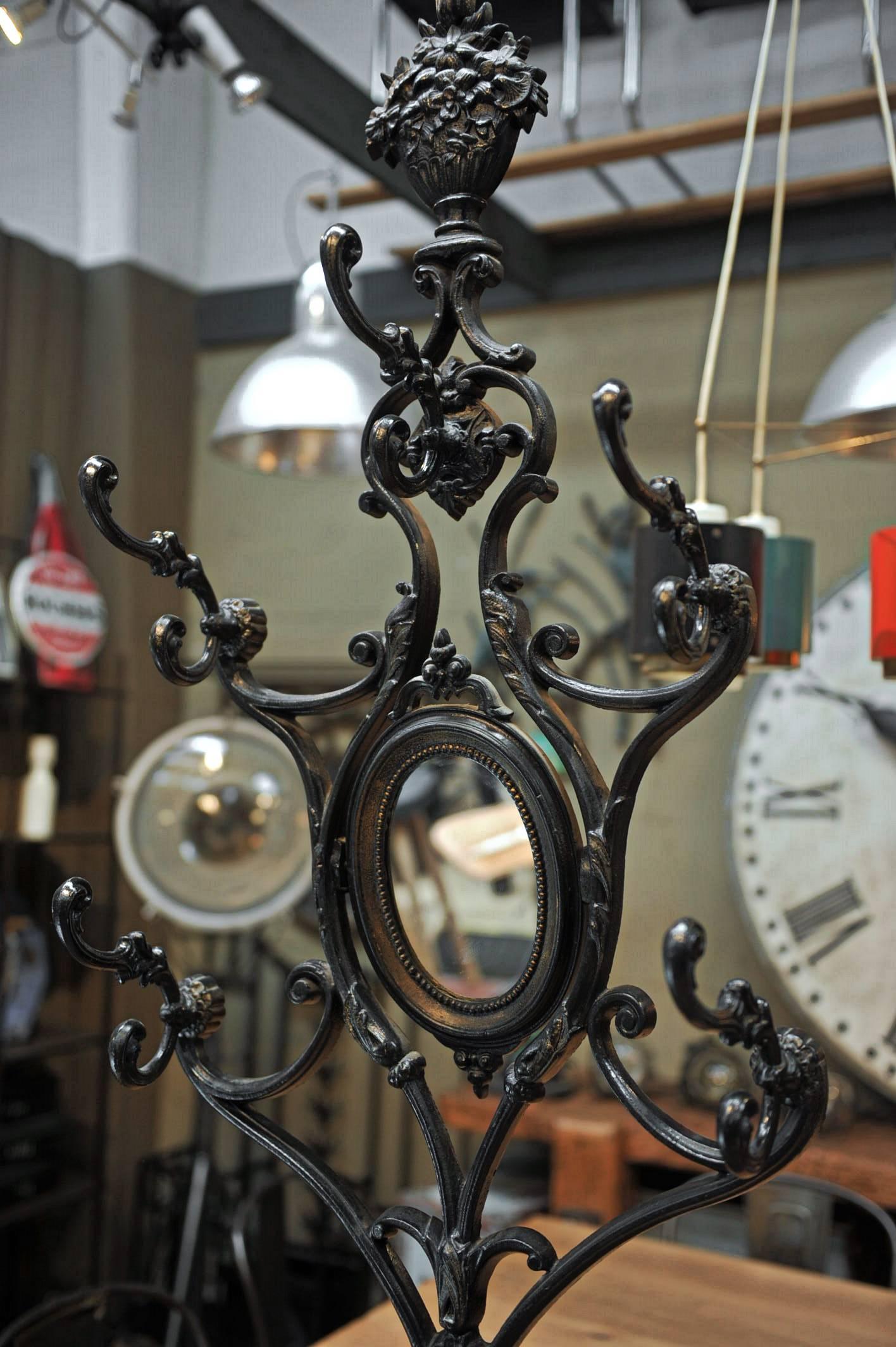 Art Nouveau French Cast Iron Corneau Alfred Coat Rack, circa 1890 In Excellent Condition In Roubaix, FR