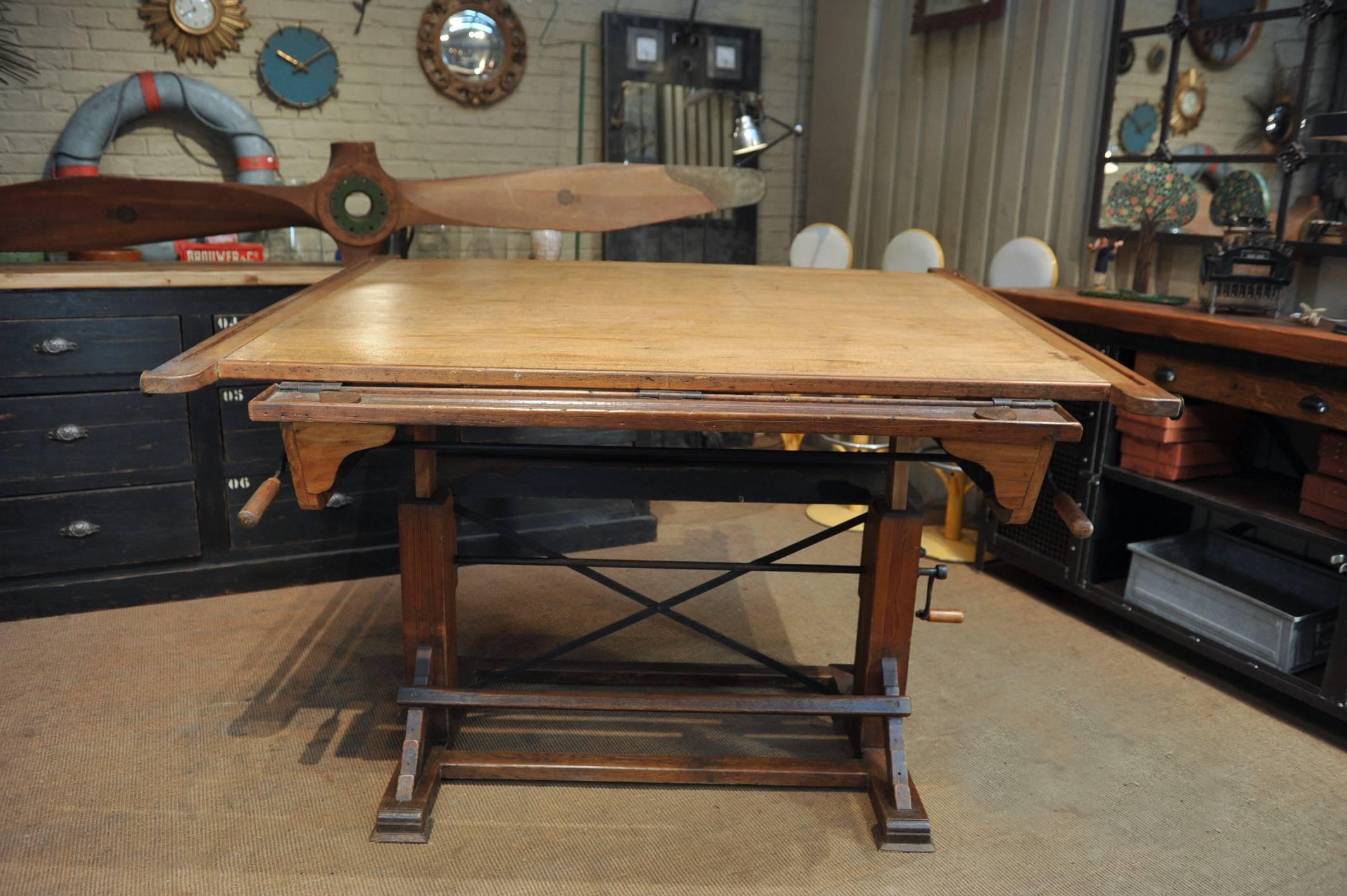 Iron French Adjustable Architect's Drafting Desk Table, 1920s