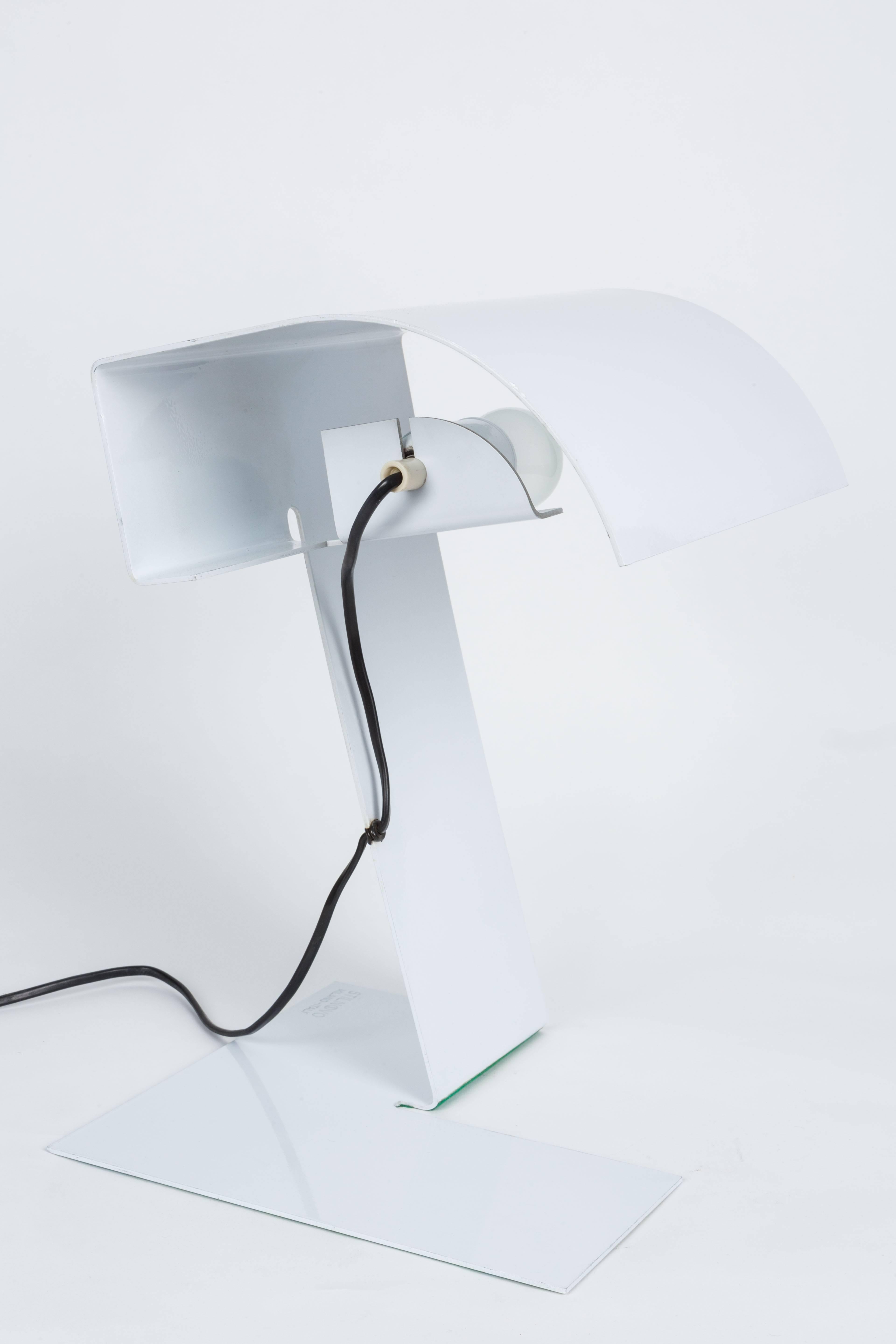 Italian Stilnovo White 'Blitz' Table Lamp, circa 1972