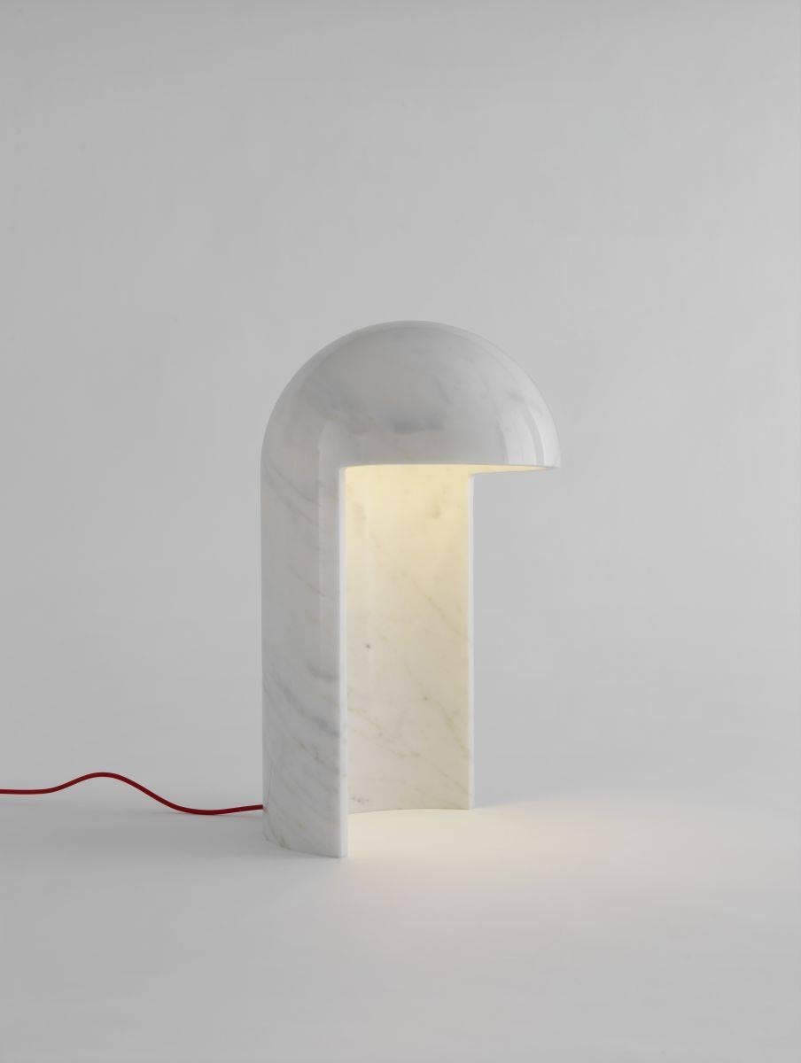 Carlo Colombo 'Milano 2015' marble table lamp for Fontana Arte. Designed by Carlo Colombo, this limited edition table lamp is made from Carrara statue marble, the finest and most valuable marble of choice used by sculptors for centuries. This lamp