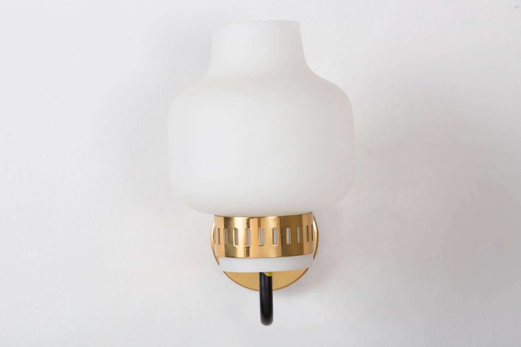 Pair of Stilnovo '2030' Brass and Glass Sconces, circa 1965 In Good Condition In Glendale, CA