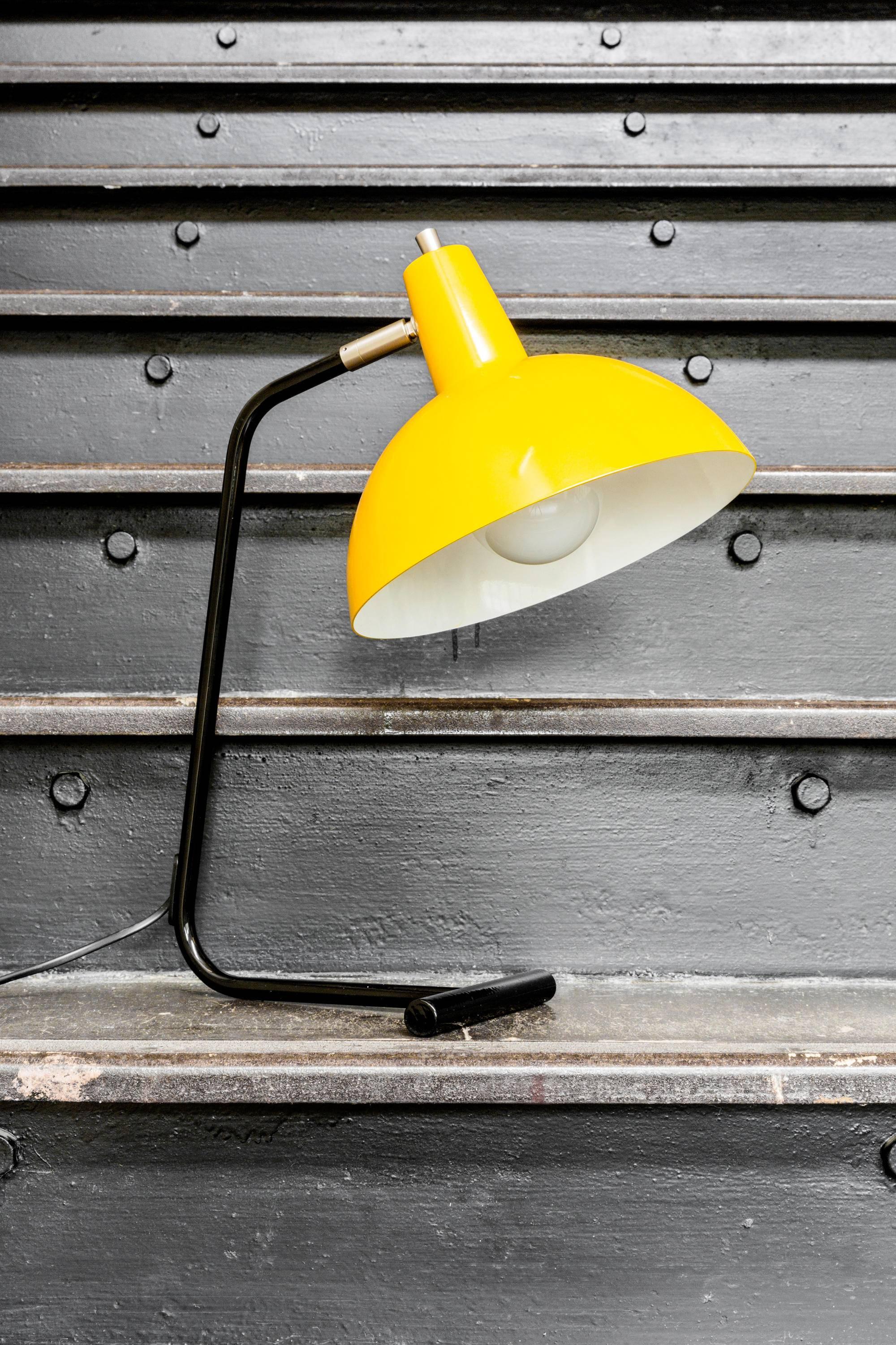 J.J.M. Hoogervorst Yellow 'Director' Table Light for Anvia (Moderne der Mitte des Jahrhunderts)