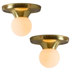 Pequeña lámpara de techo «Light Ball» de Achille Castiglioni y Pier Giacomo Castiglioni, de los años 60, fabricada en latón
