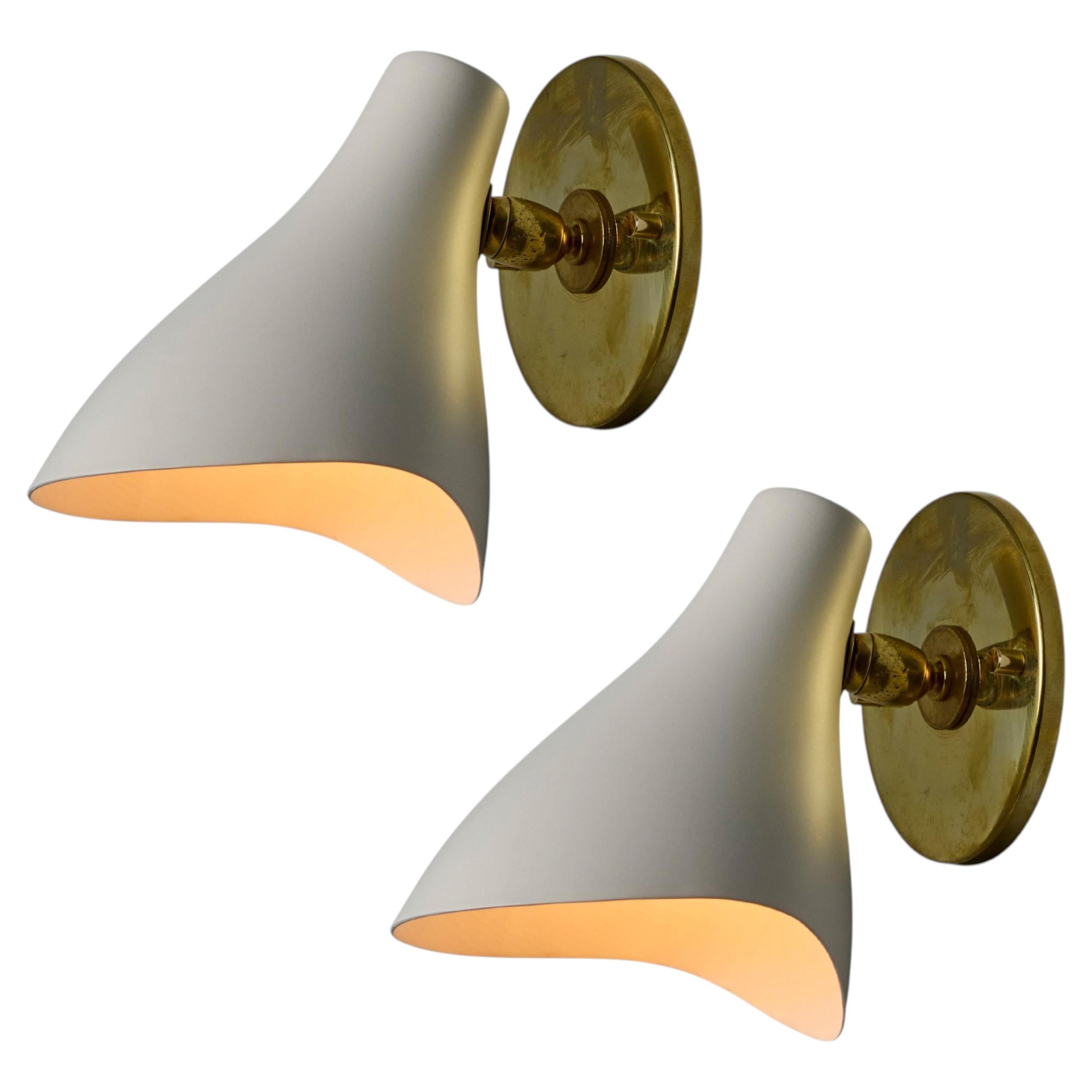 Gino Sarfatti Model #10 Sconce in White for Arteluce For Sale