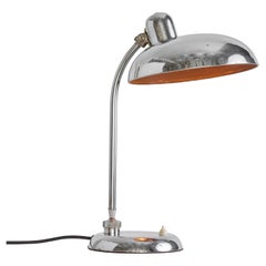 Lampada da tavolo ministeriale cromata di Giovanni Michelucci per Lariolux del 1940