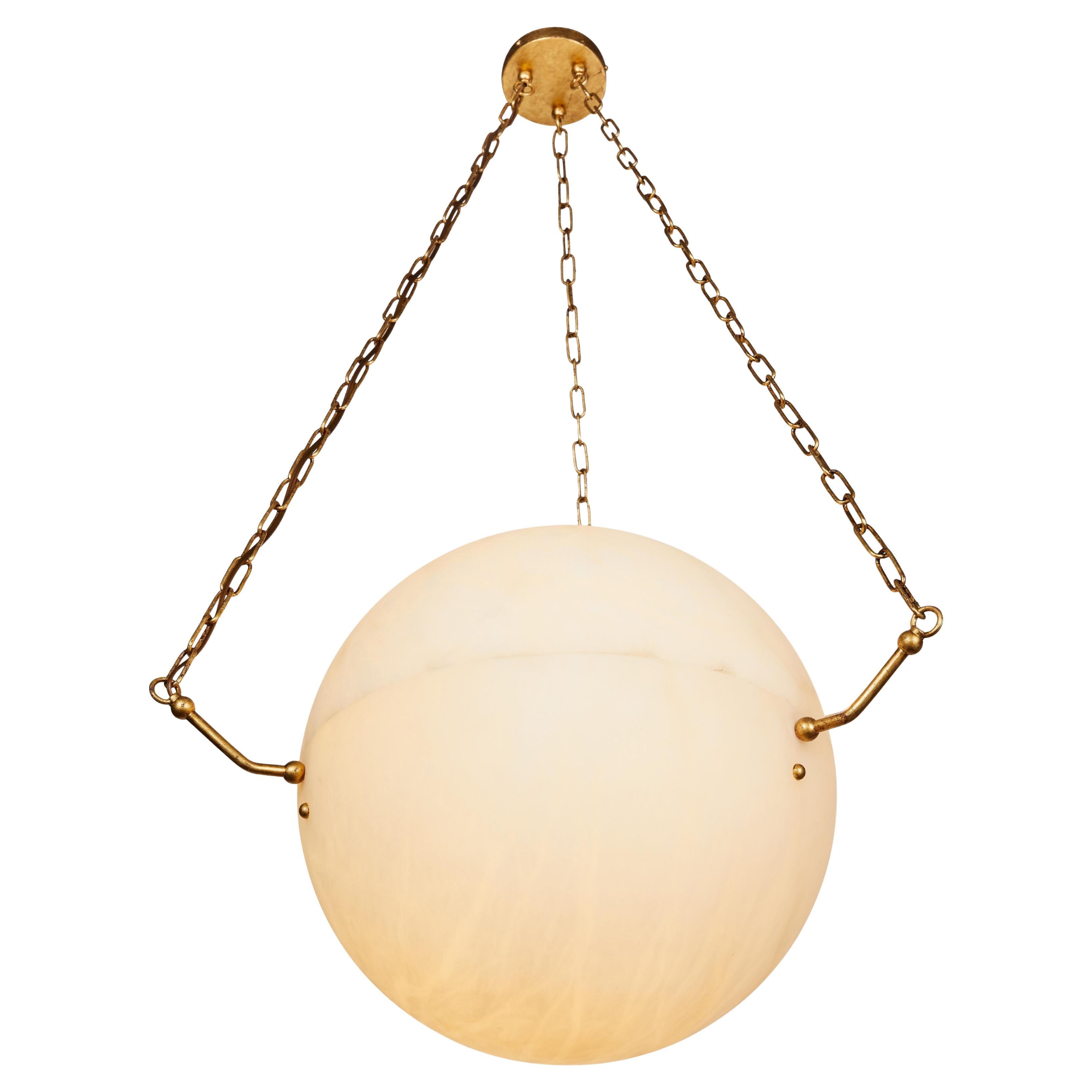 Grande lampe à suspension en albâtre « Atlas » de Denis de la Mesiere