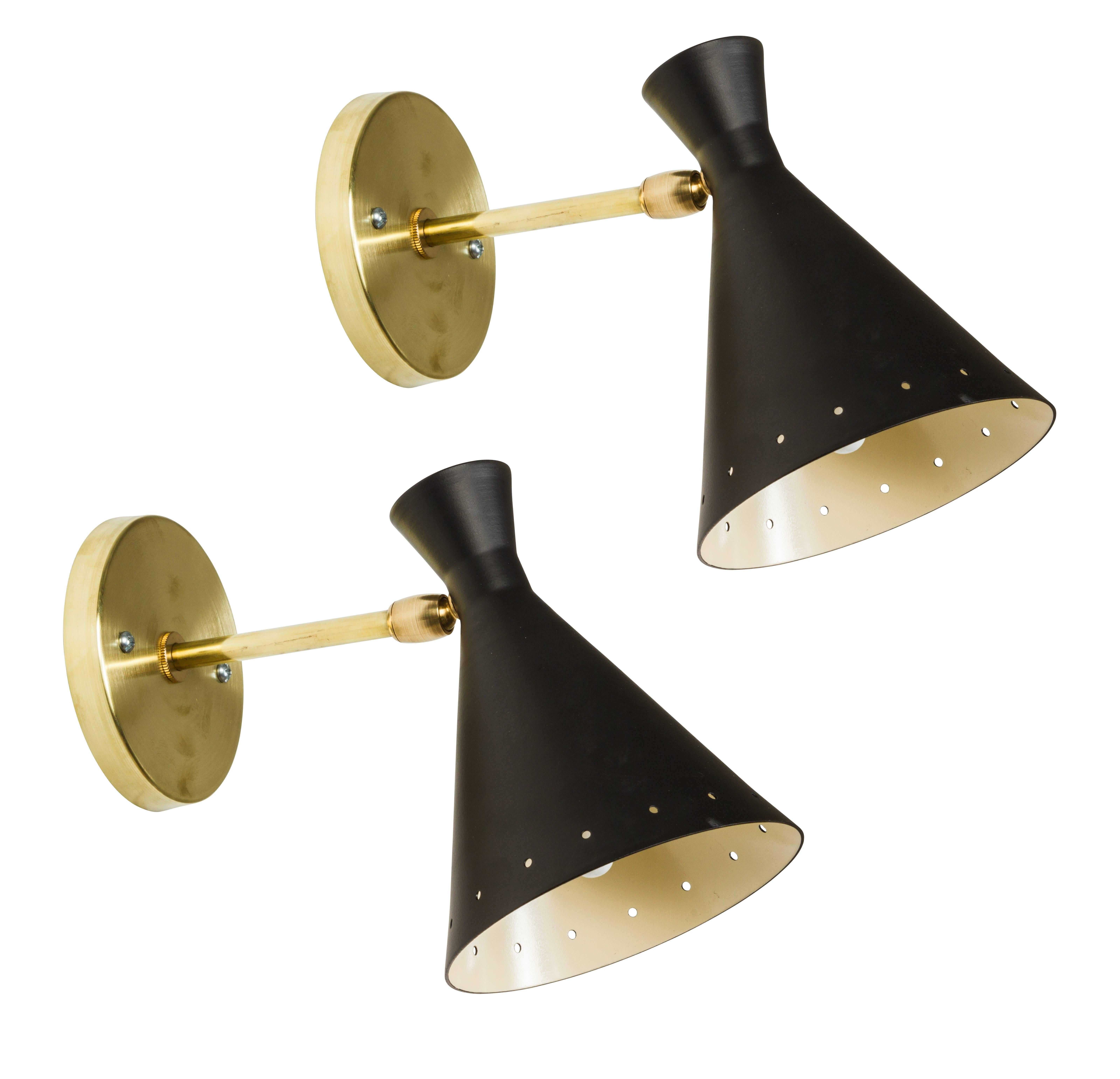 Mid-Century Modern Petite Italian Sconce in the style of Stilnovo