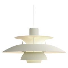 Ciondolo "PH 5" di Poul Henningsen per Louis Poulsen in peltro chiaro monocromatico