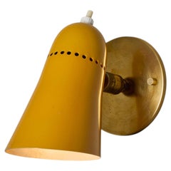 Aplique amarillo perforado de Giuseppe Ostuni de los años 50 para O-Luce