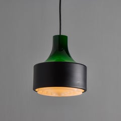 Skandinavische Pendelleuchte aus grünem Glas, Mid-Century-Modern, 1970er Jahre