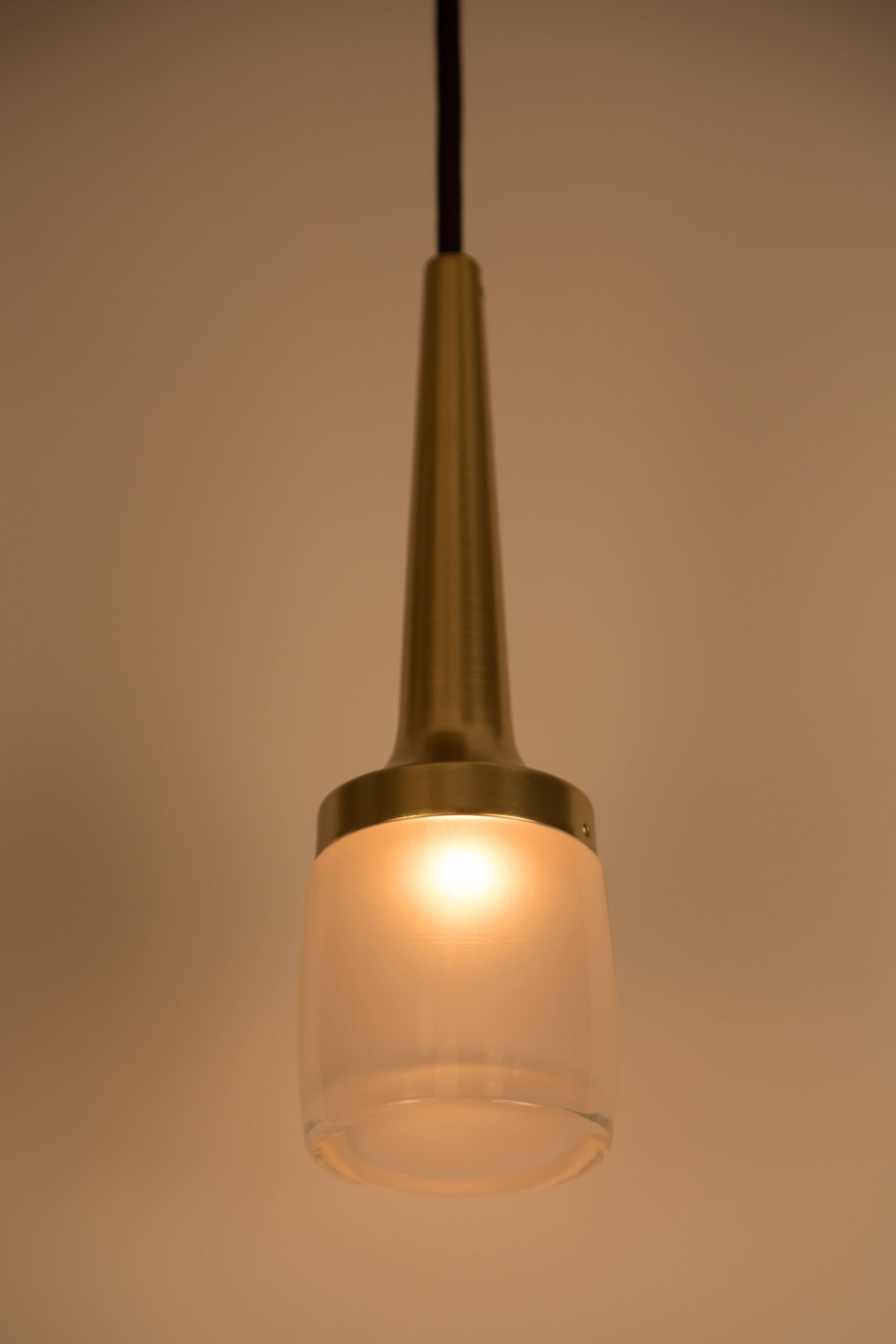 Staff Leuchten-Pendelleuchten aus Glas und Messing, 1960er Jahre im Angebot 7
