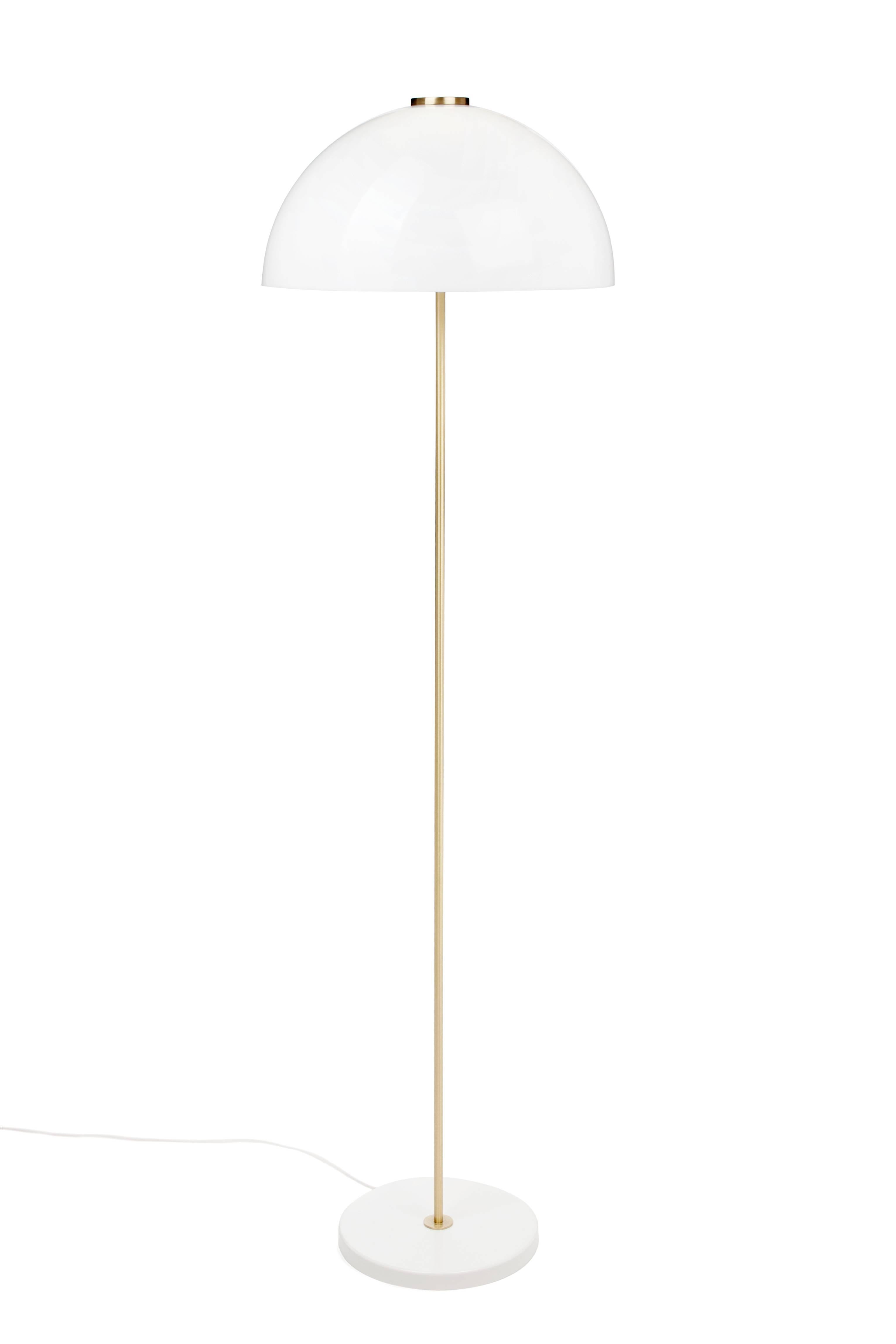 Yki Nummi 'Kupoli' floor lamp for Innolux Oy. Designed in 1960, this simple and stylish floor lamp fits into many surroundings. The name, which means cupola in Finnish, comes from its Minimalist form. As Nummi once observed, ”People don’t buy lamps,