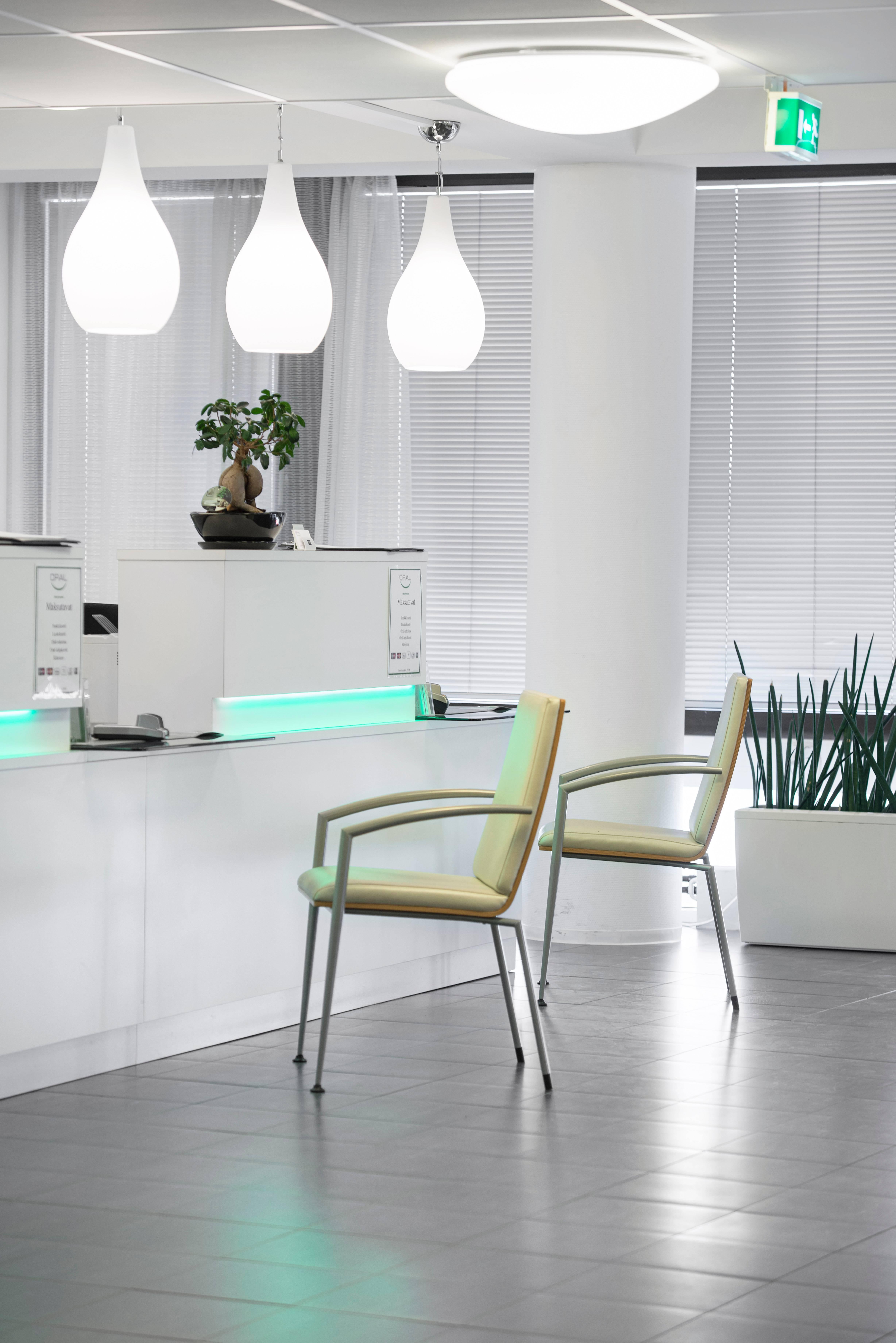 Scandinavian Modern Large Glass 'Pisara' Pendant Lamp by Innolux Oy, Finland