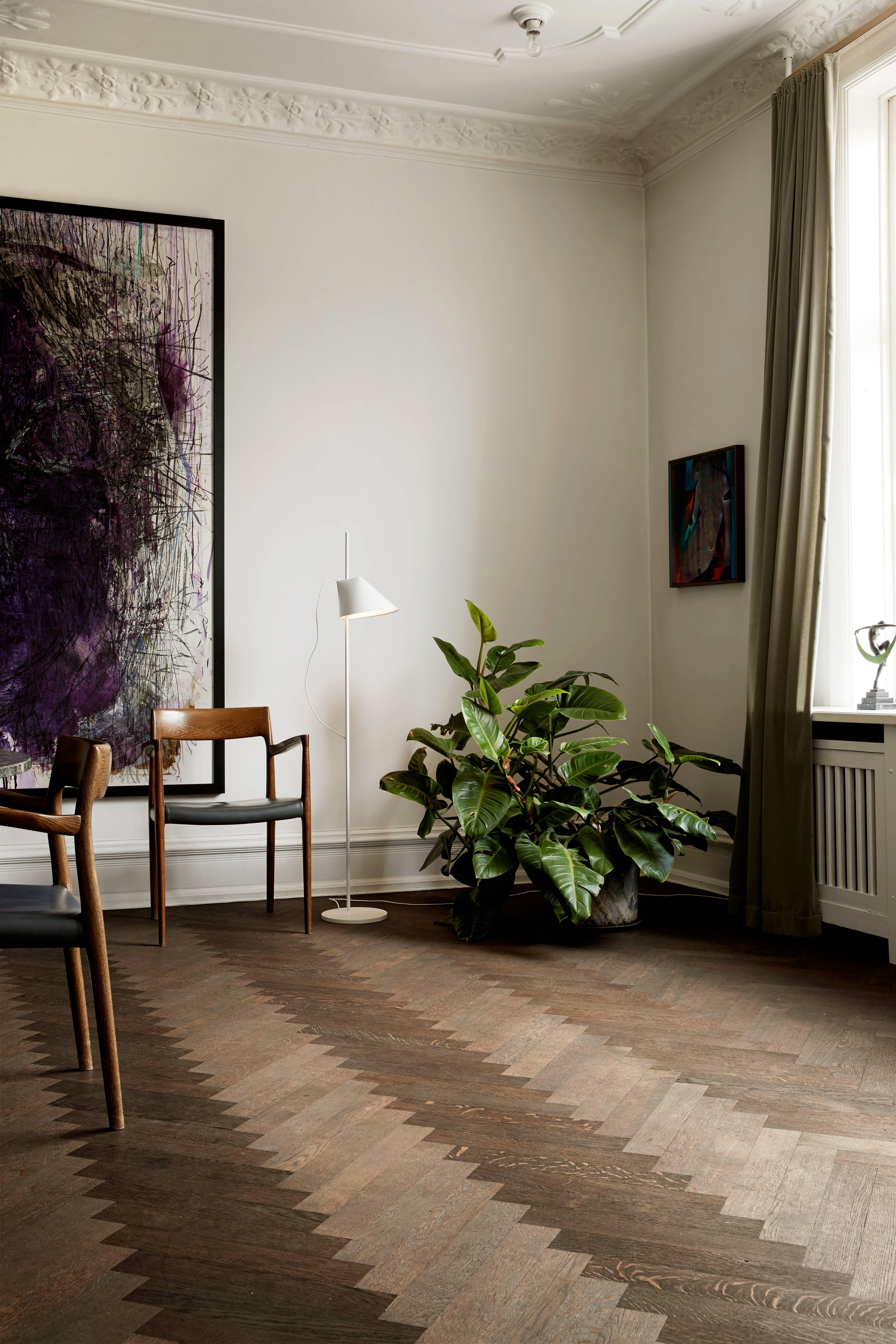 Scandinavian Modern Gamfratesi White 'YUH' Floor Lamp for Louis Poulsen For Sale