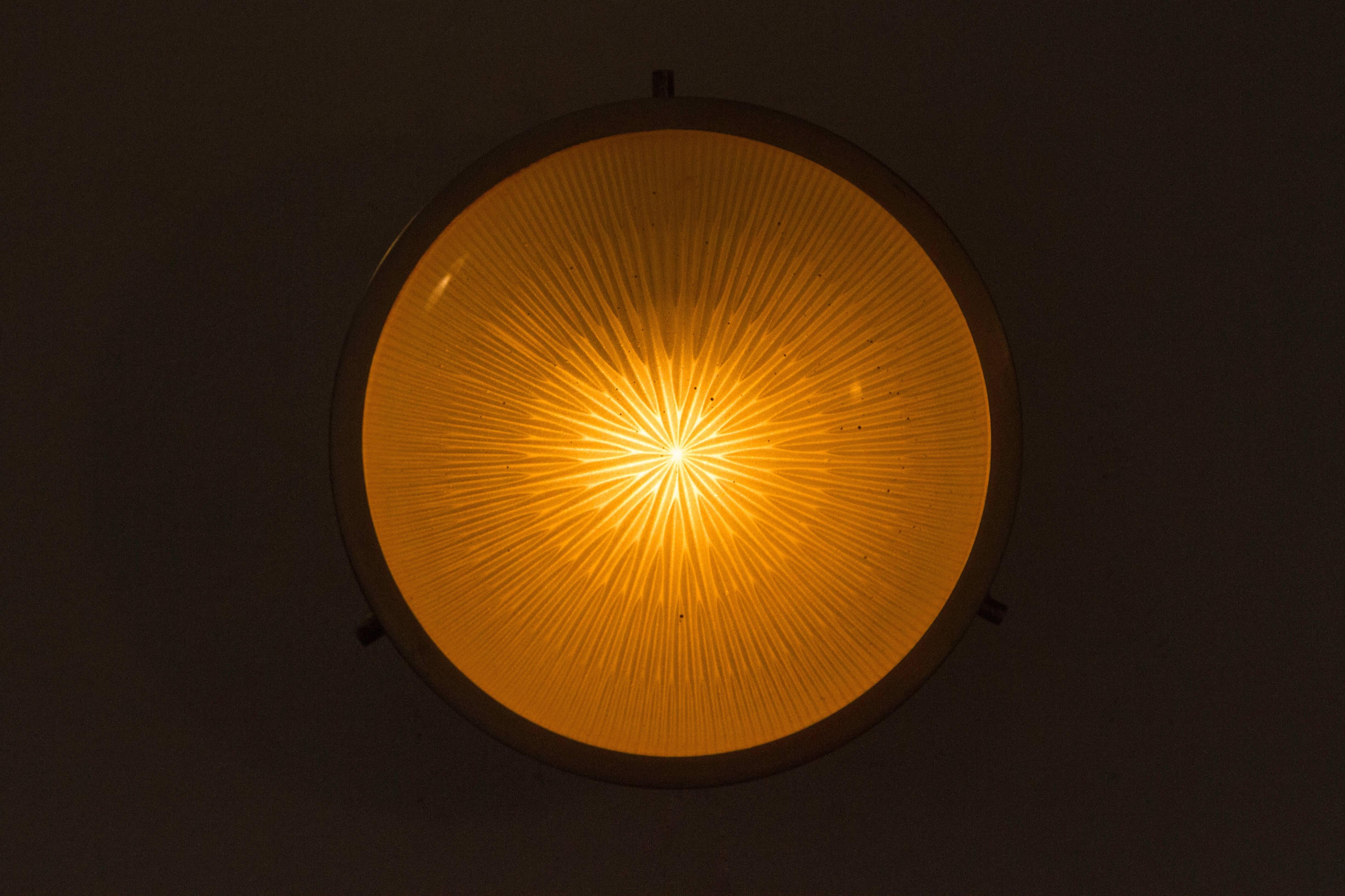 1960s Sergio Mazza Petite 'Sigma' Wall or Ceiling Light for Artemide In Good Condition In Glendale, CA