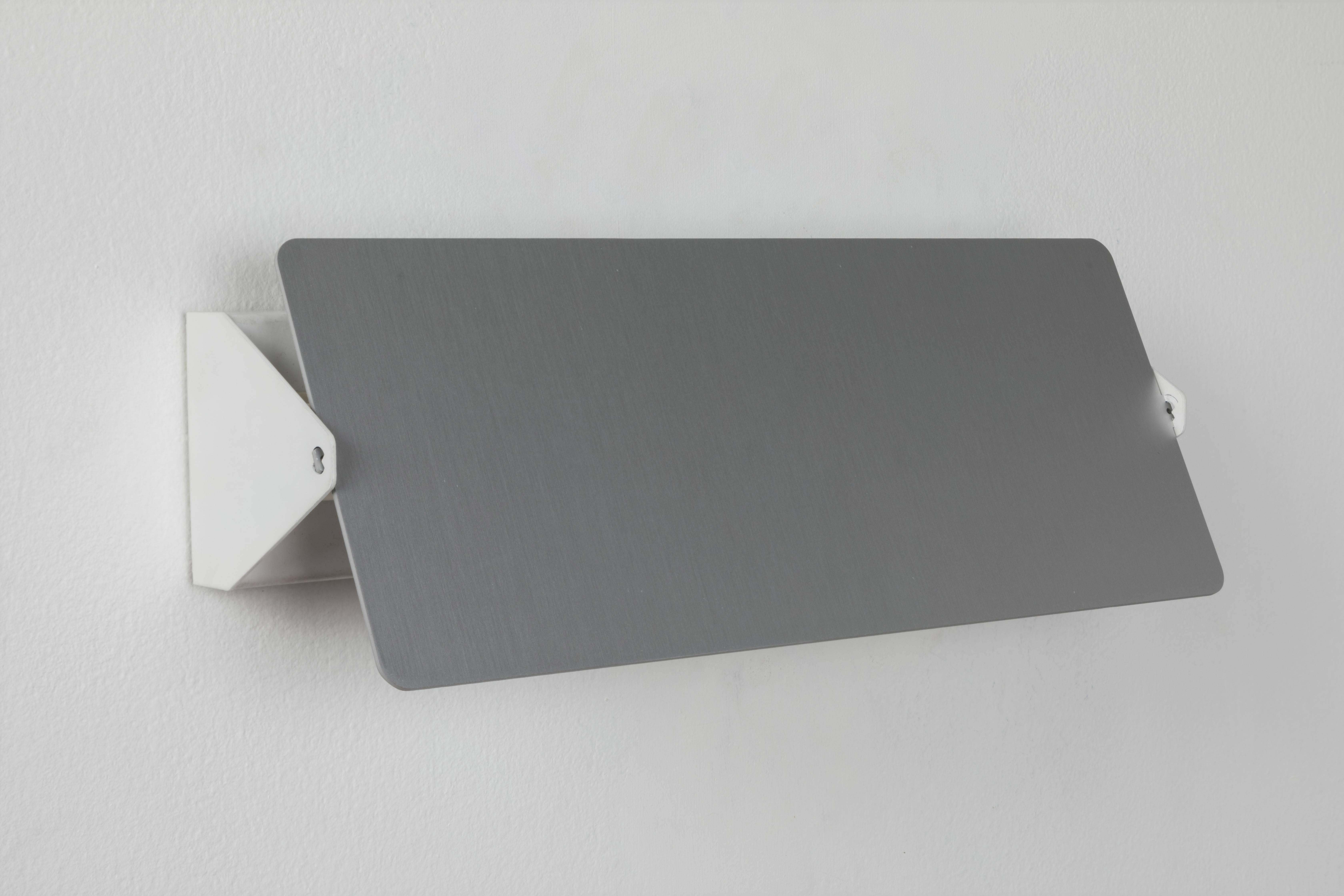 Charlotte Perriand 'Applique À Volet Pivotant Double' Wall Light in Aluminum For Sale 4
