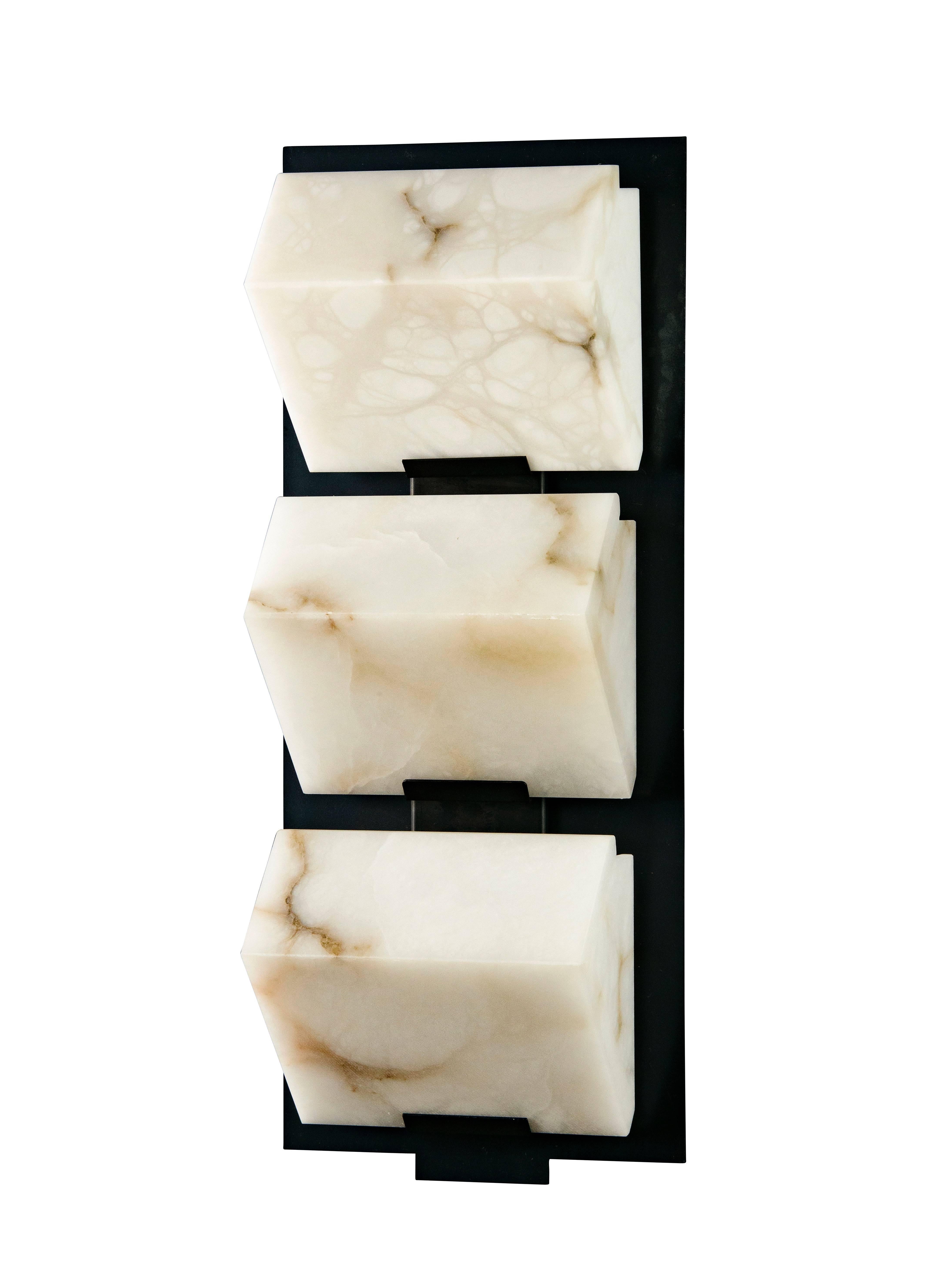 Großer „Dreifacher Block“-Wandleuchter Modell #230 aus Alabaster in der Art von Pierre Chareau im Angebot 2