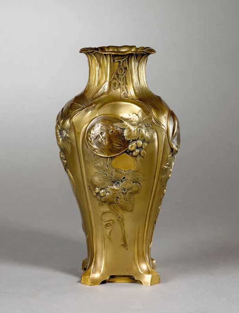 An Art Nouveau gilt bronze vase 
