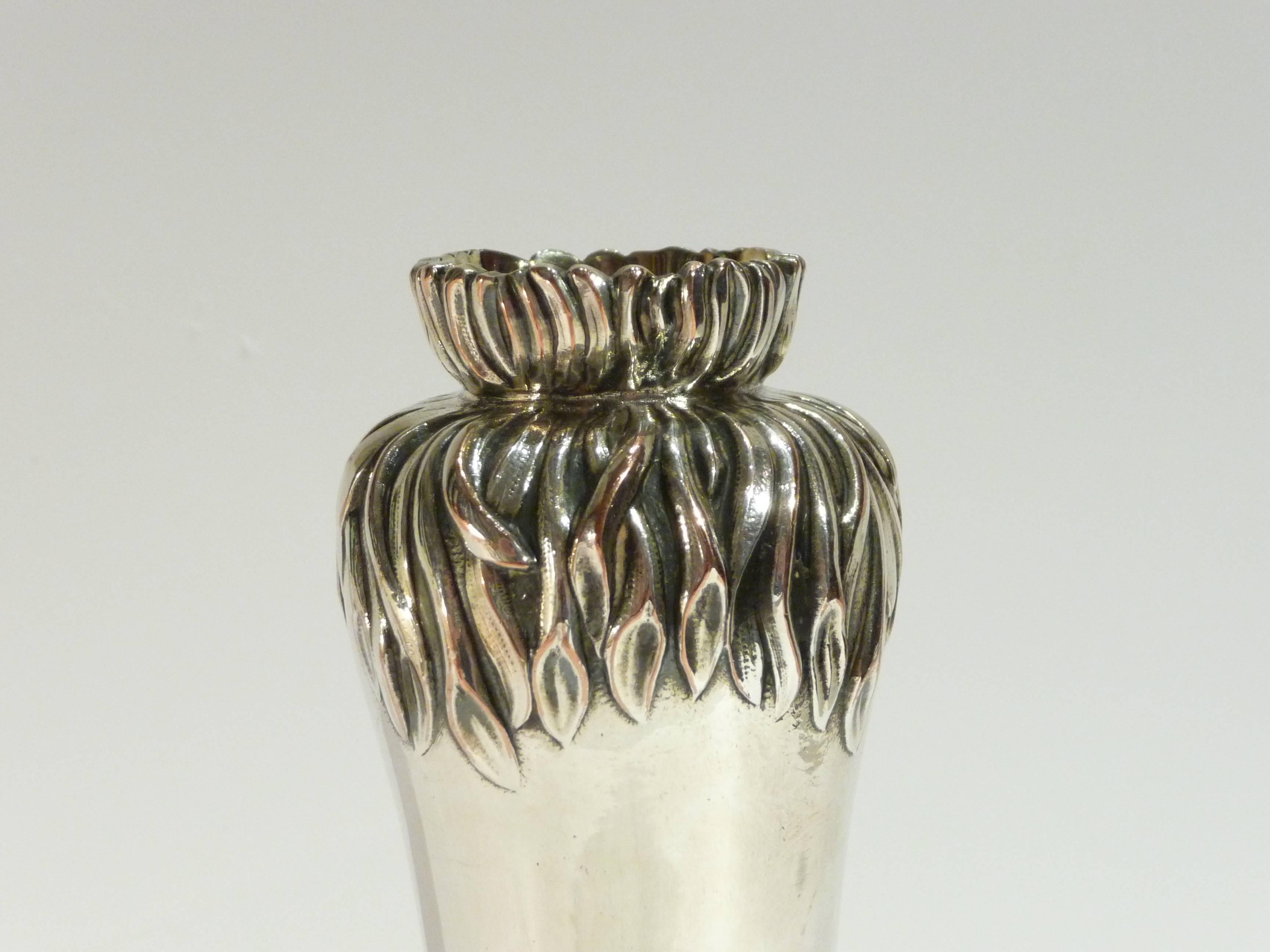 Christofle & Cie.
An Art Nouveau silvered bonze vase.
Signed.
Literature: The Paris Salons, vol. 5 ill. p. 88.
