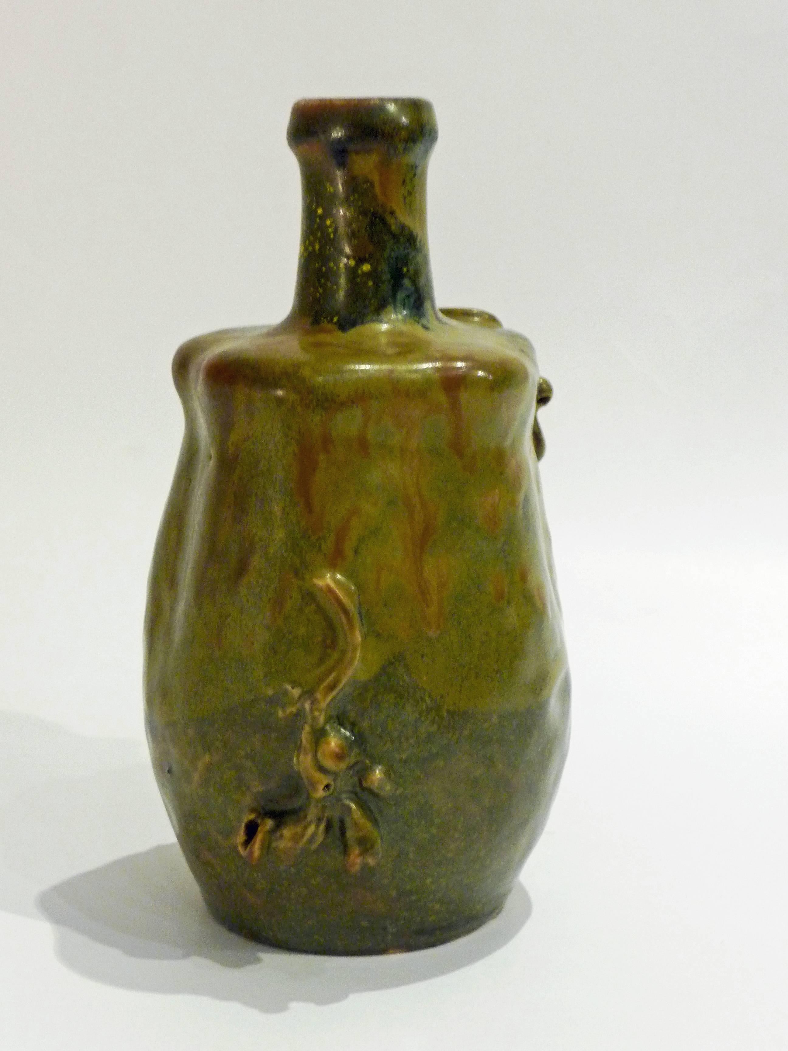 French William Lee, an Art Nouveau Sake Bottle, Signed For Sale