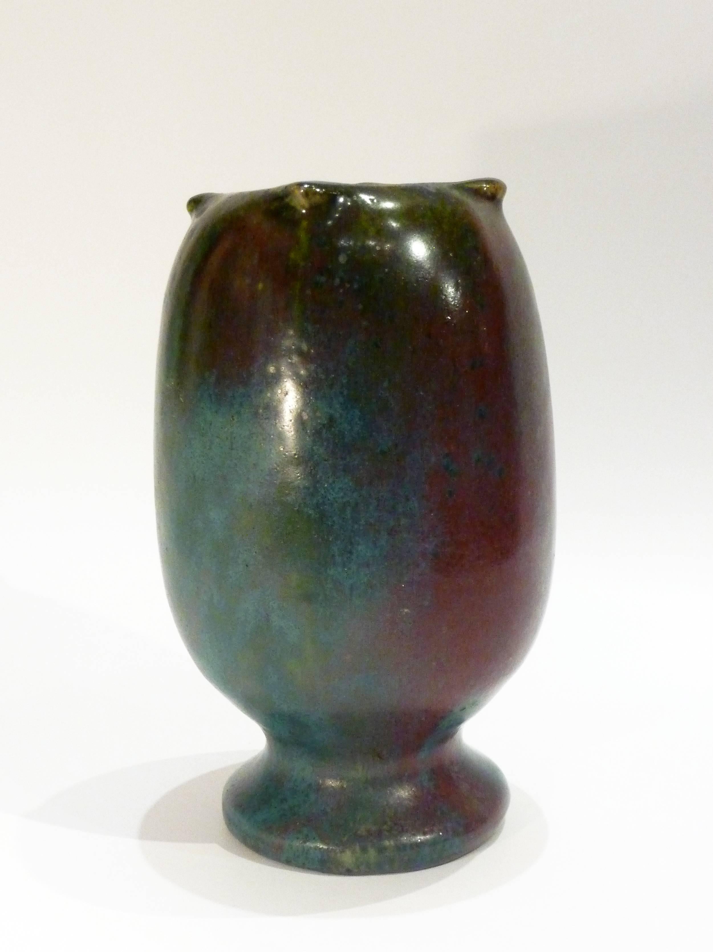 Pierre-Adrien Dalpayrat
Grès vase with a sang-de-boeuf and green glazes
Signed.




  