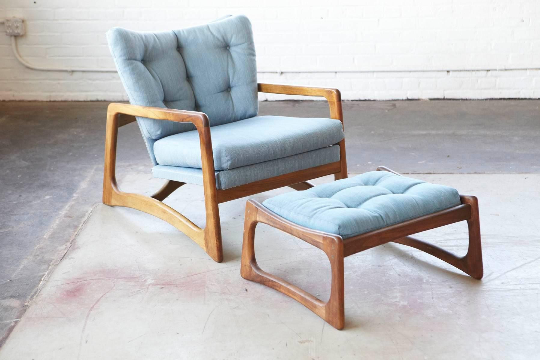 Matching lounge chair and ottoman by Adrian Pearsall for Craft Associates.
The beautiful sculptural walnut frame of the chair and the ottoman. 
Please refer to the condition further down in the description.