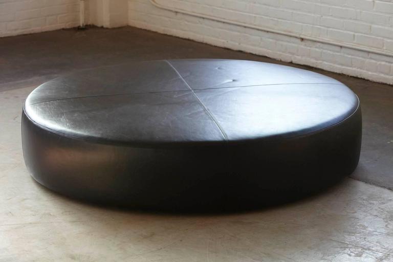 Large Round Leather Ottoman HL154P by Antonio Citterio for B&B