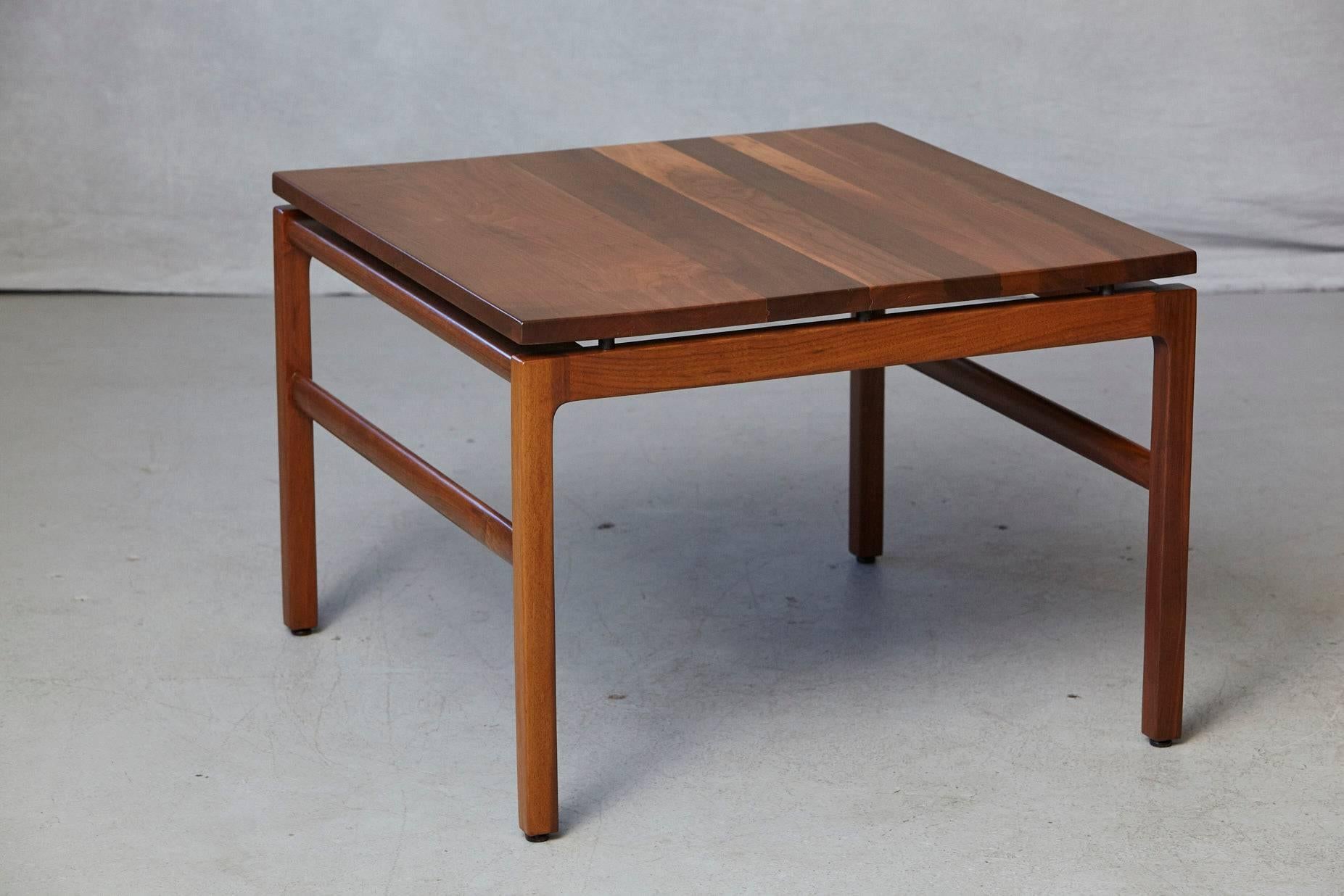 gunlocke coffee table