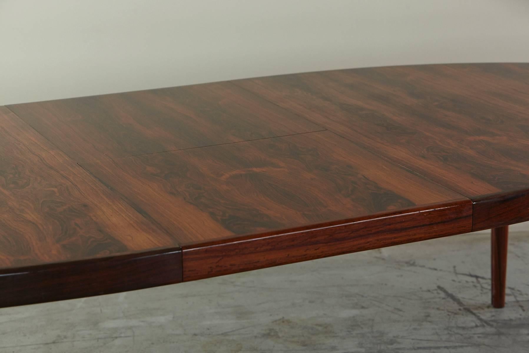 Rosewood Oval Extension Dining Table by Johannes Andersen 1