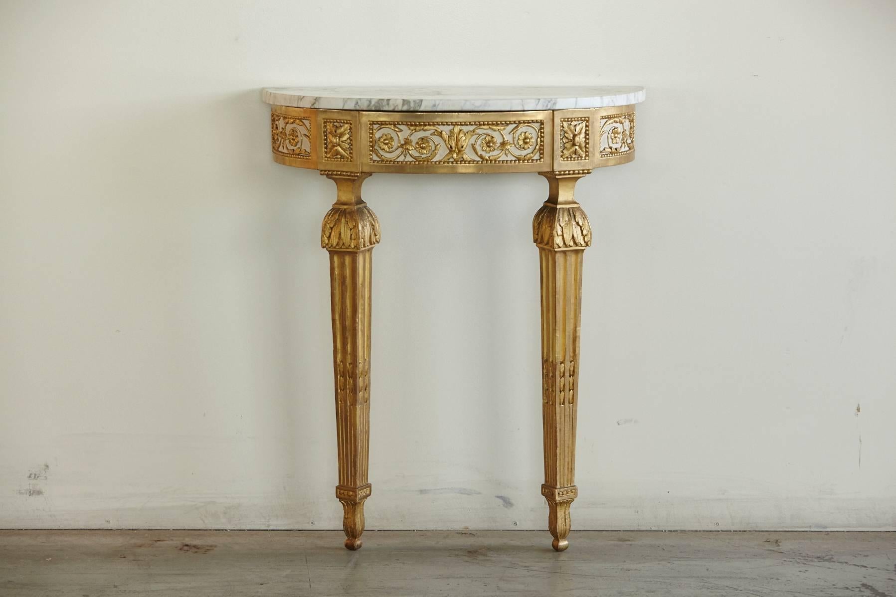 French 19th Century in the style Louis XVI Giltwood Console with Marble Top In Good Condition In Pau, FR