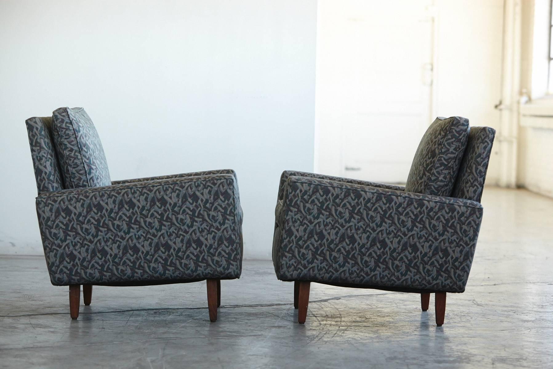 American Pair of Early Florence Knoll Lounge Chairs from 1967, Reupholstered in the 1980s