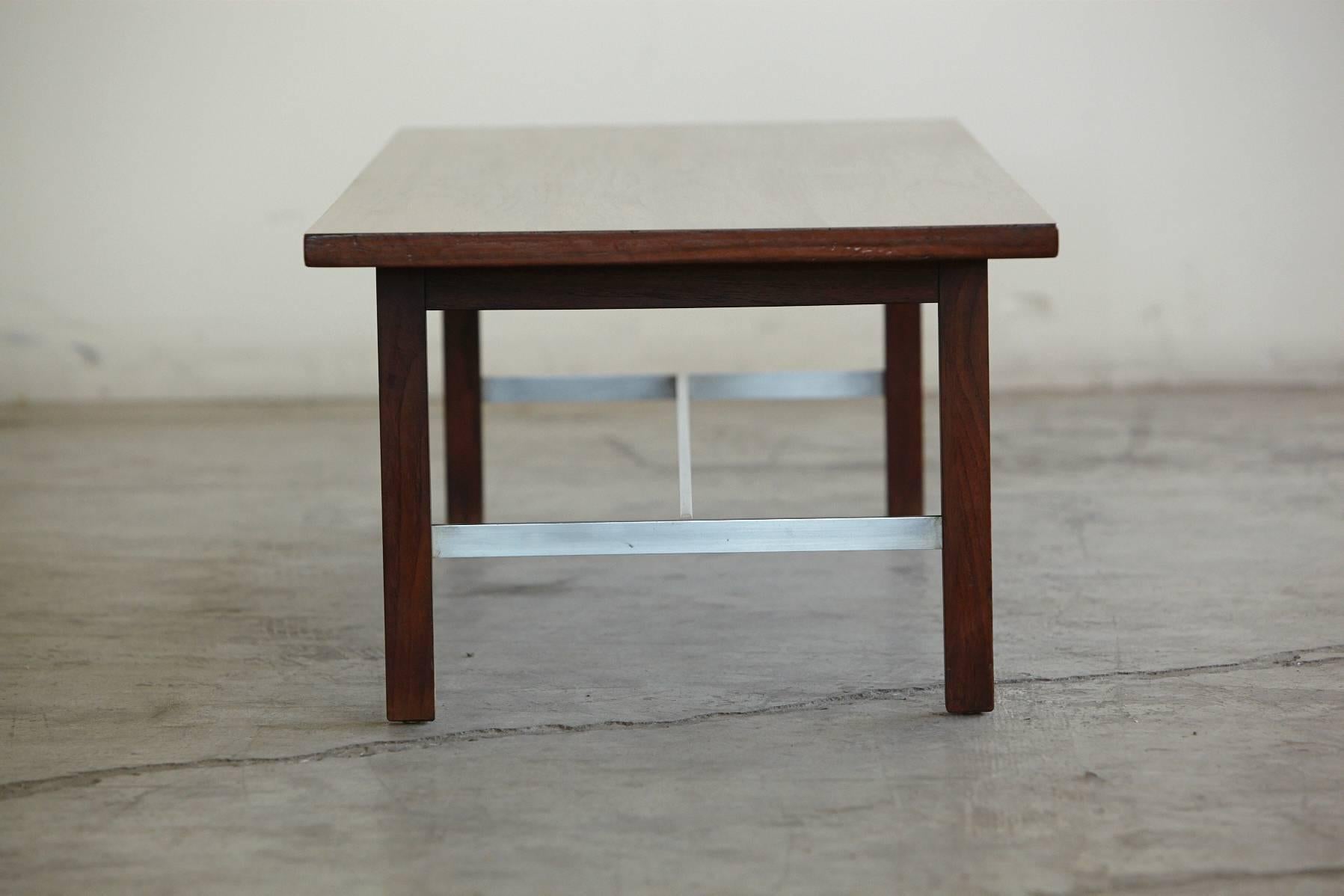 Mid-20th Century Paul McCobb Walnut and Aluminum Coffee Table for Calvin Furniture