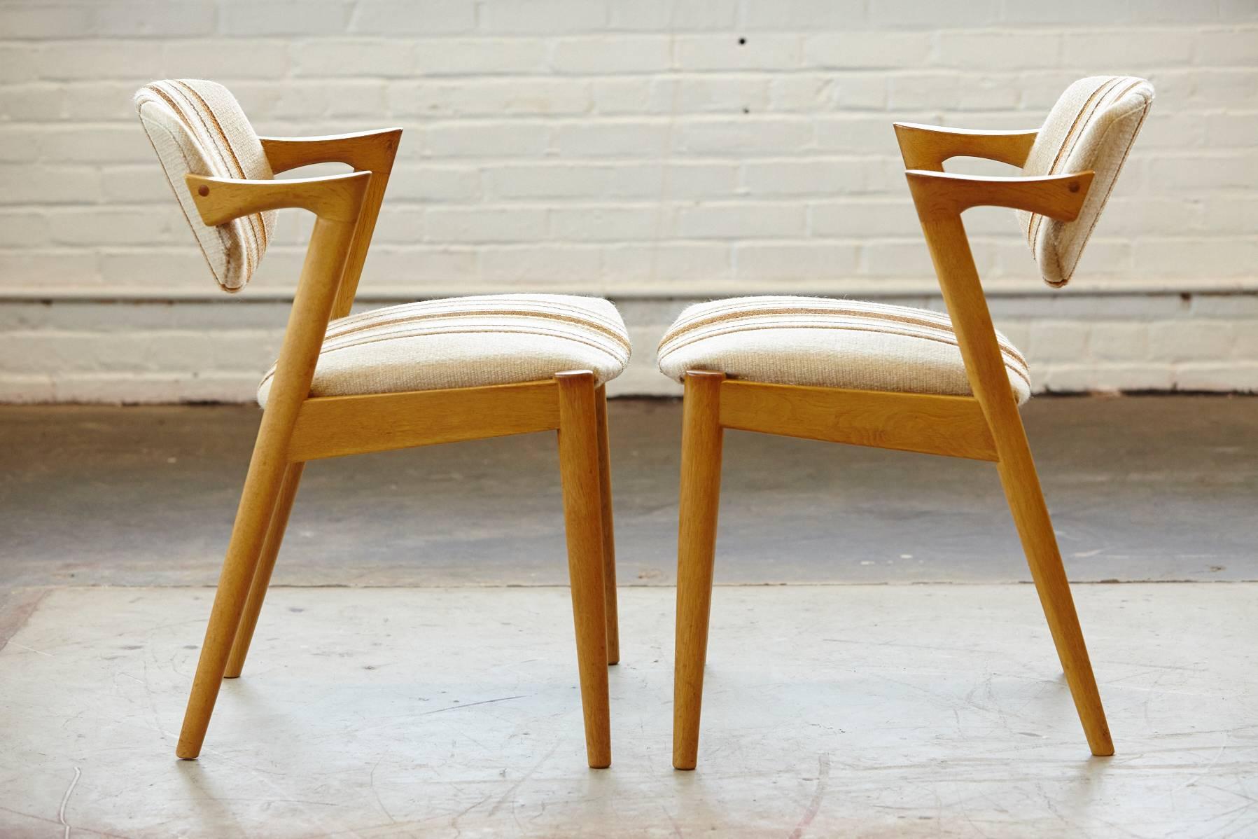 Scandinavian Modern Set of Six Dining Chairs Model 42 by Kai Kristiansen in Oak and Original Fabric