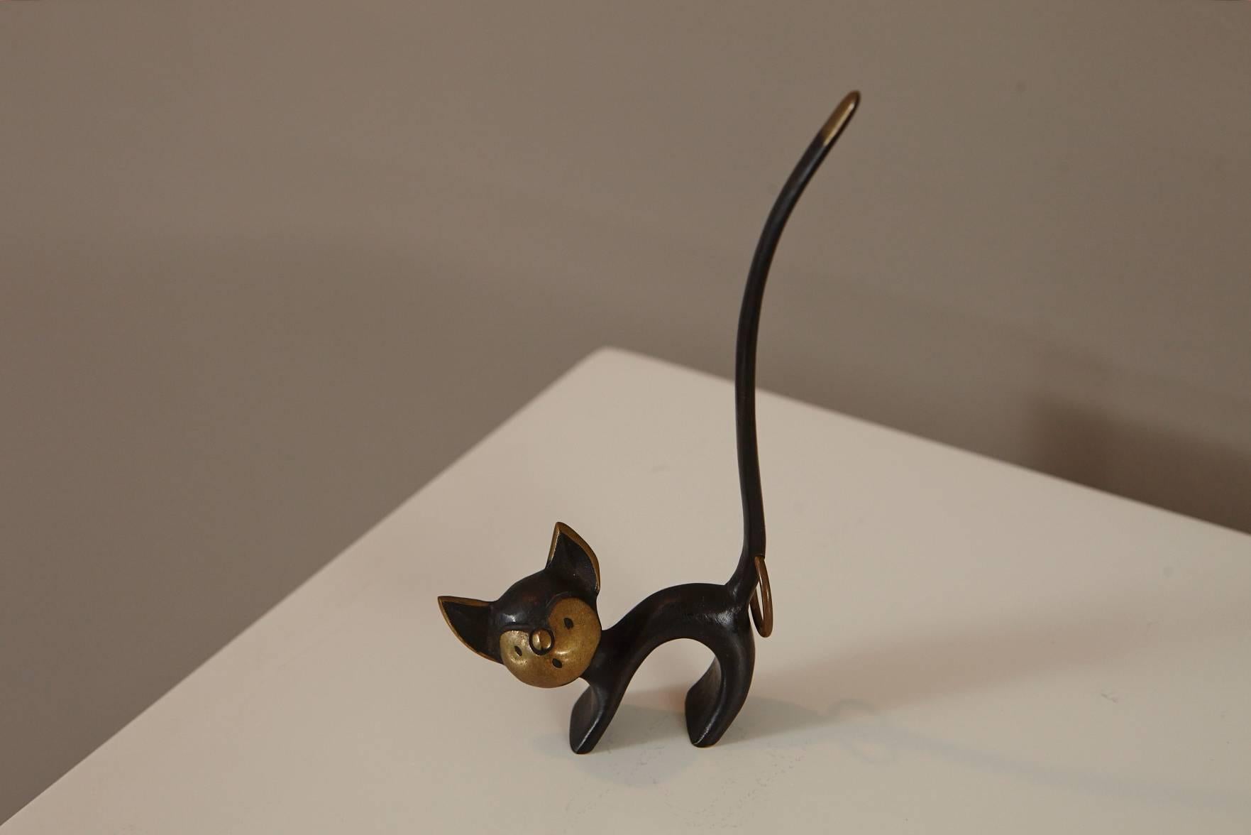 Walter Bosse Brass Cat Figurine Pretzel Holder or Ring Holder by Hertha Baller In Excellent Condition In Pau, FR