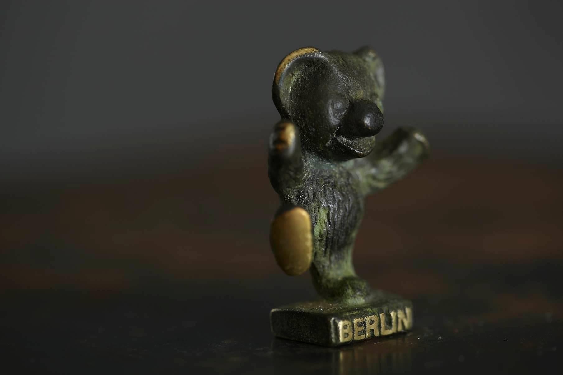 A very charming little brass figurine showing the symbol of Berlin, the Berlin Baer, in the style of the Walter Bosse animal designs in brass, circa 1960s.
 