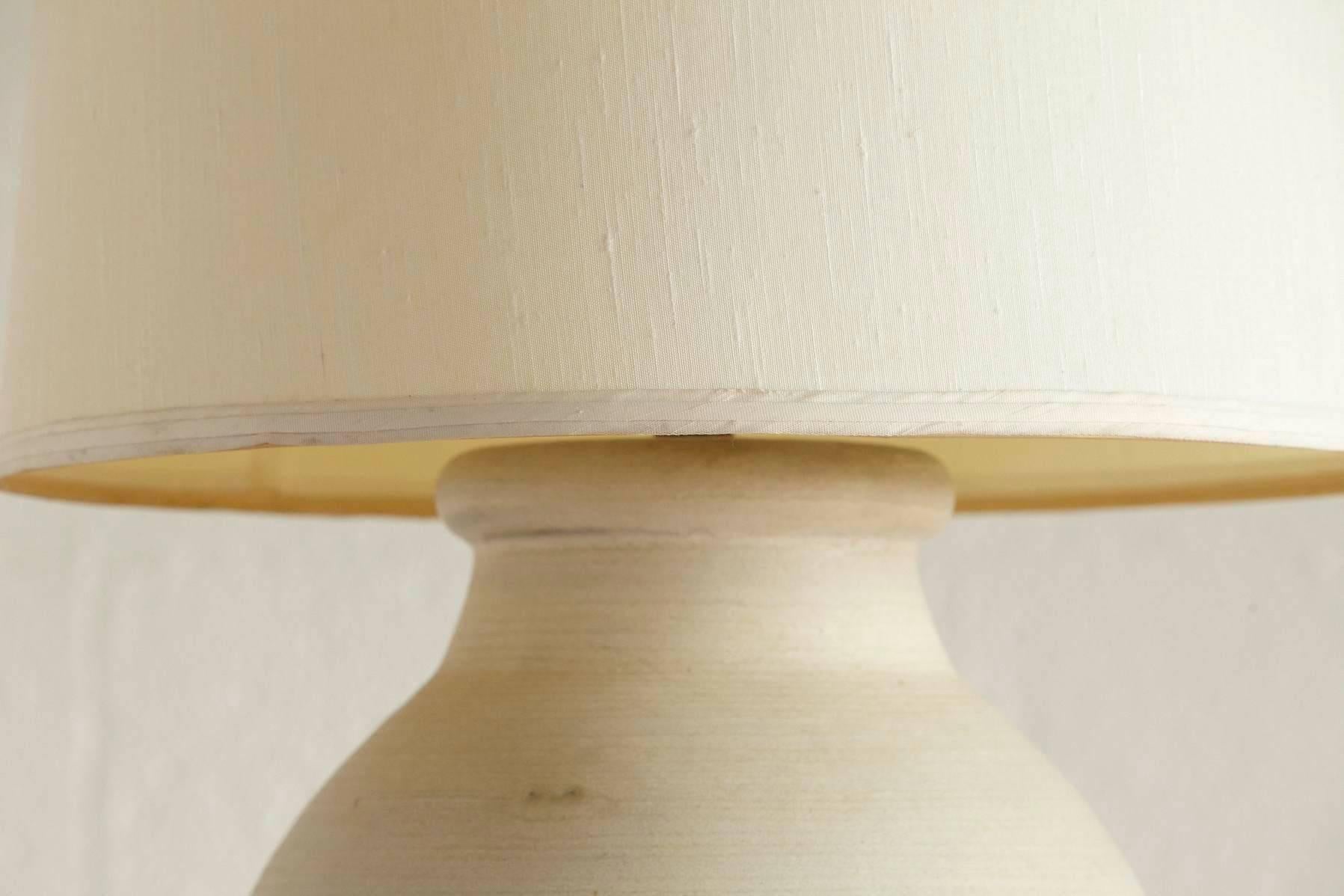 Mid-Century Modern Large Italian Cream Colored Ceramic Table Lamp