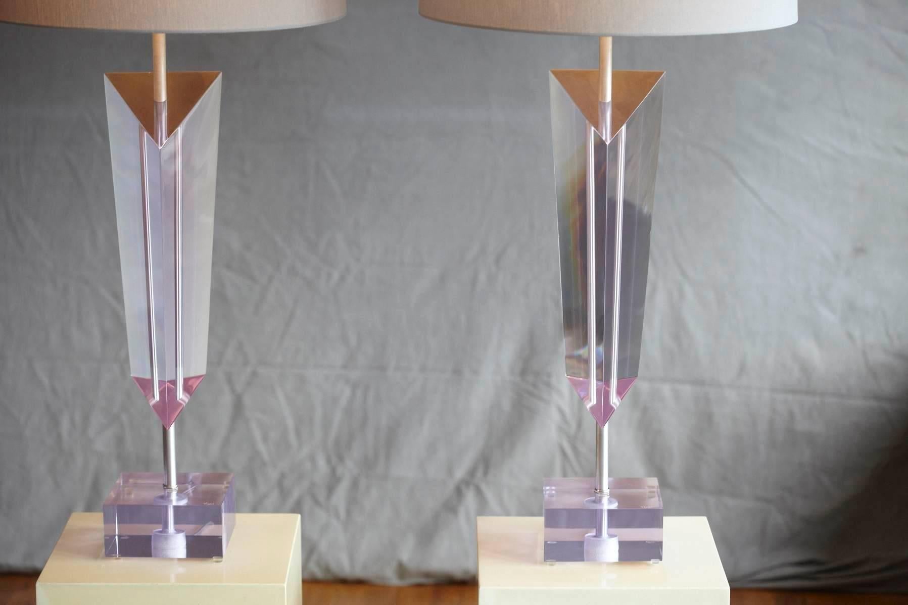 Mid-Century Modern Pair of Large Light Purple Lucite Van Teal Lamps with New Linen Shades, Signed