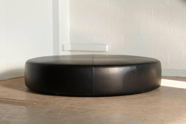 Large Round Leather Ottoman HL154P by Antonio Citterio for B&B