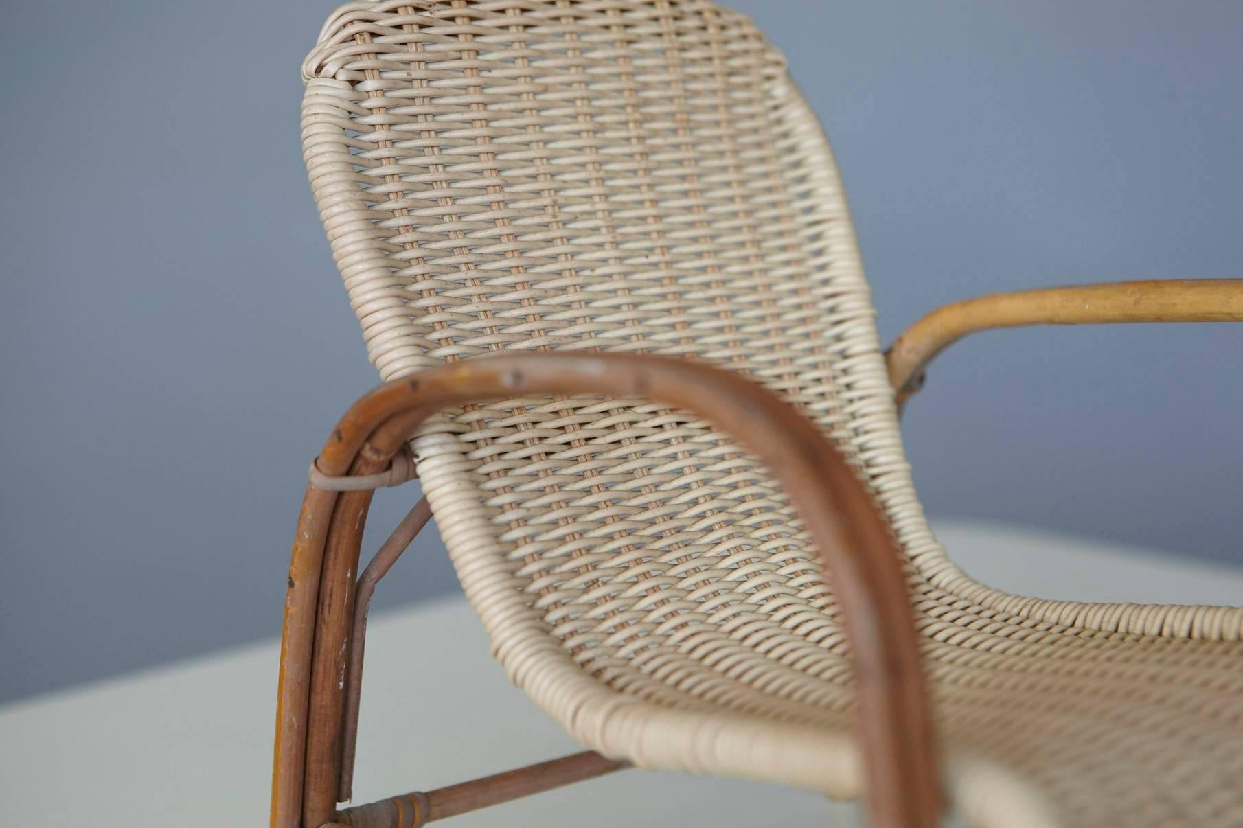 Wicker Lounge Chair Miniature Model In Good Condition In Pau, FR