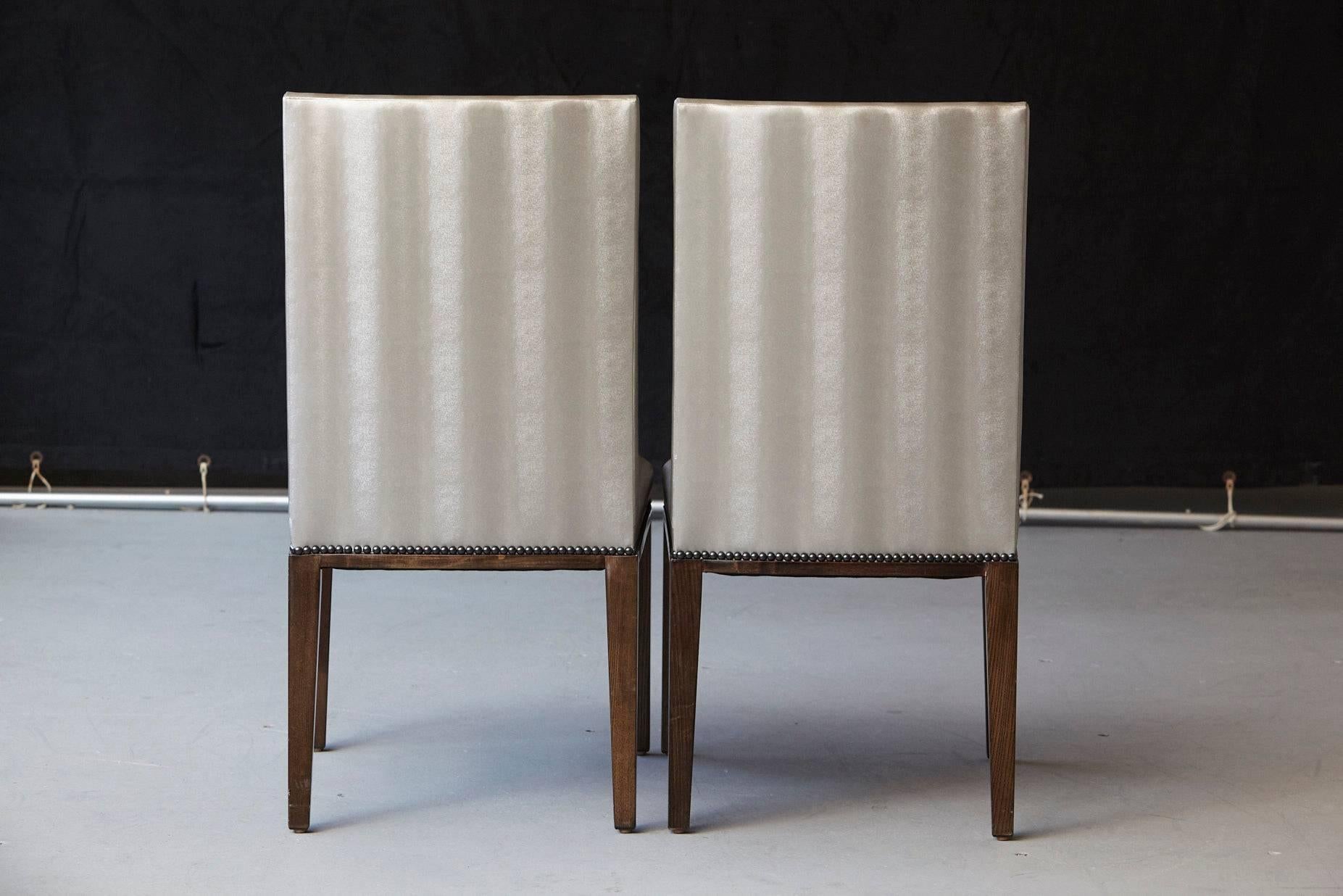 Set of Four Custom Made Dining Chairs in Silver Faux Leather In Excellent Condition In Pau, FR