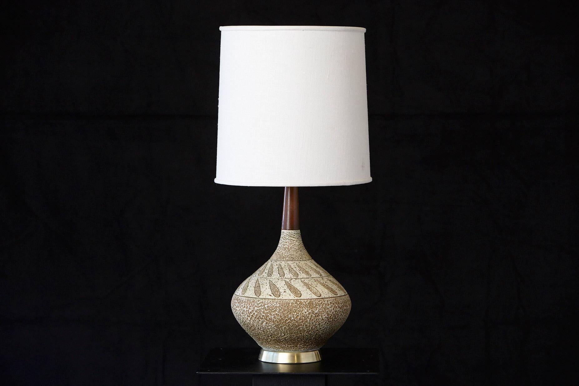 Ceramic Gourd Table Lamp with Teak Neck and Brass Base, 1960s In Good Condition In Pau, FR