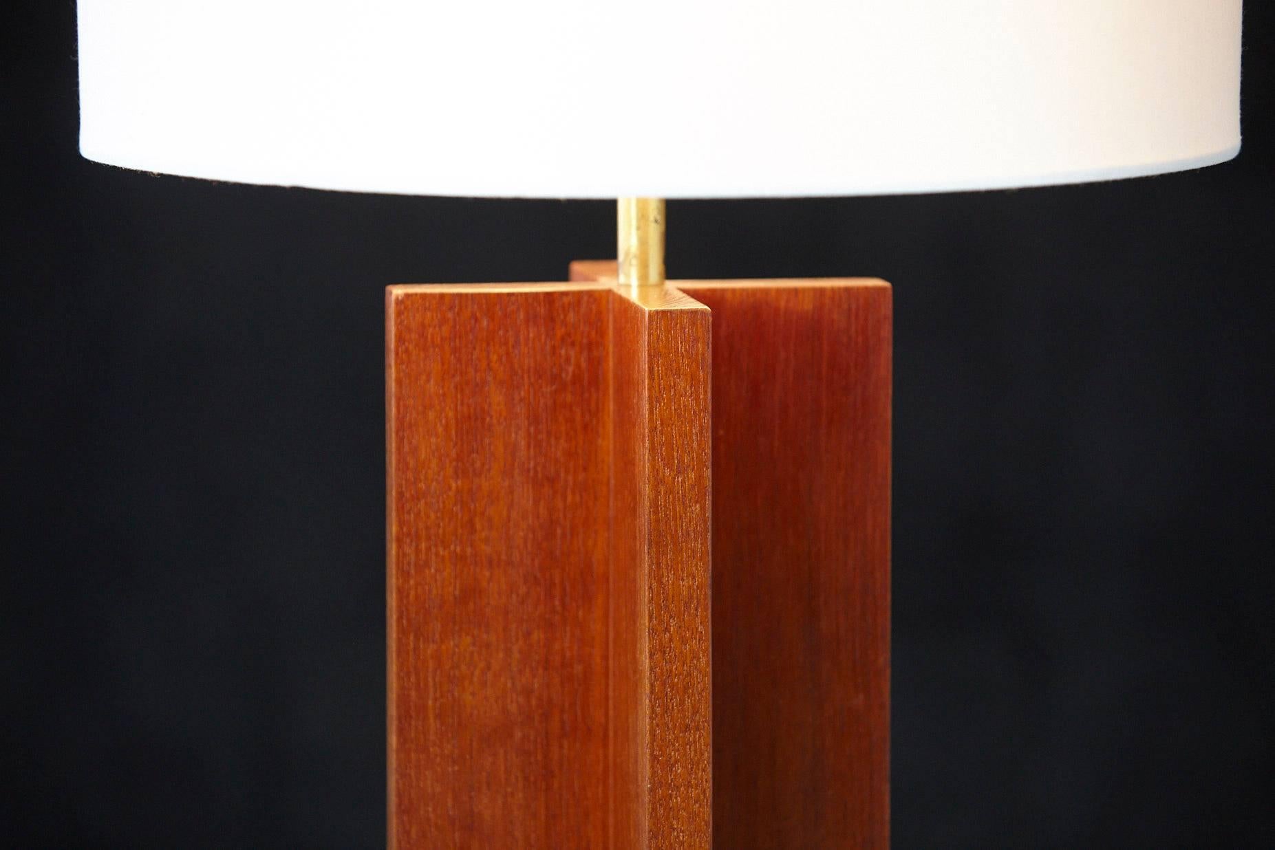 Mid Century Modern Solid Oak Table Lamp, 1960s For Sale 1