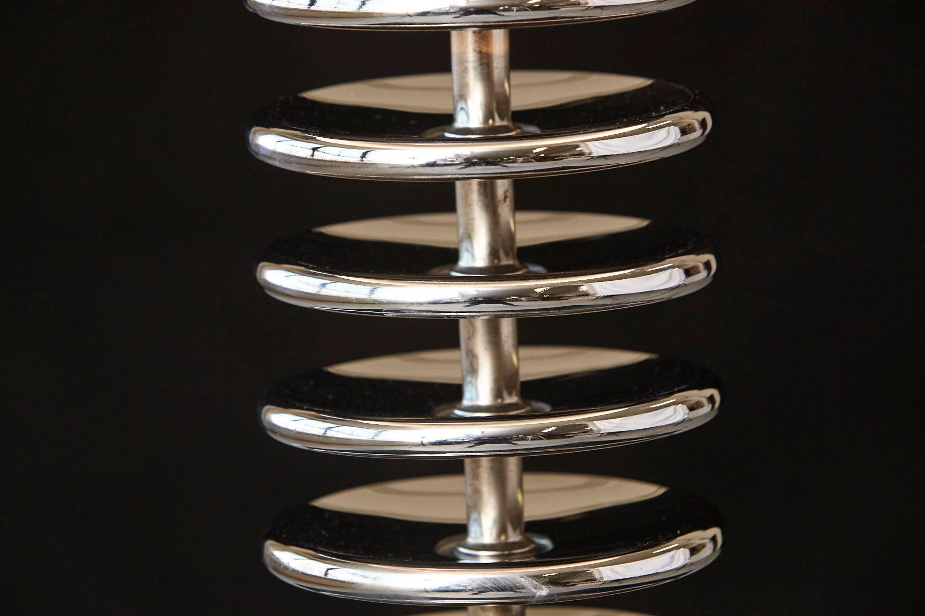 Stacked Chrome Disc Table Lamp with Black Shade In Good Condition In Pau, FR