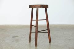 Tabouret rustique primitif à trois pieds:: fin du 19e siècle