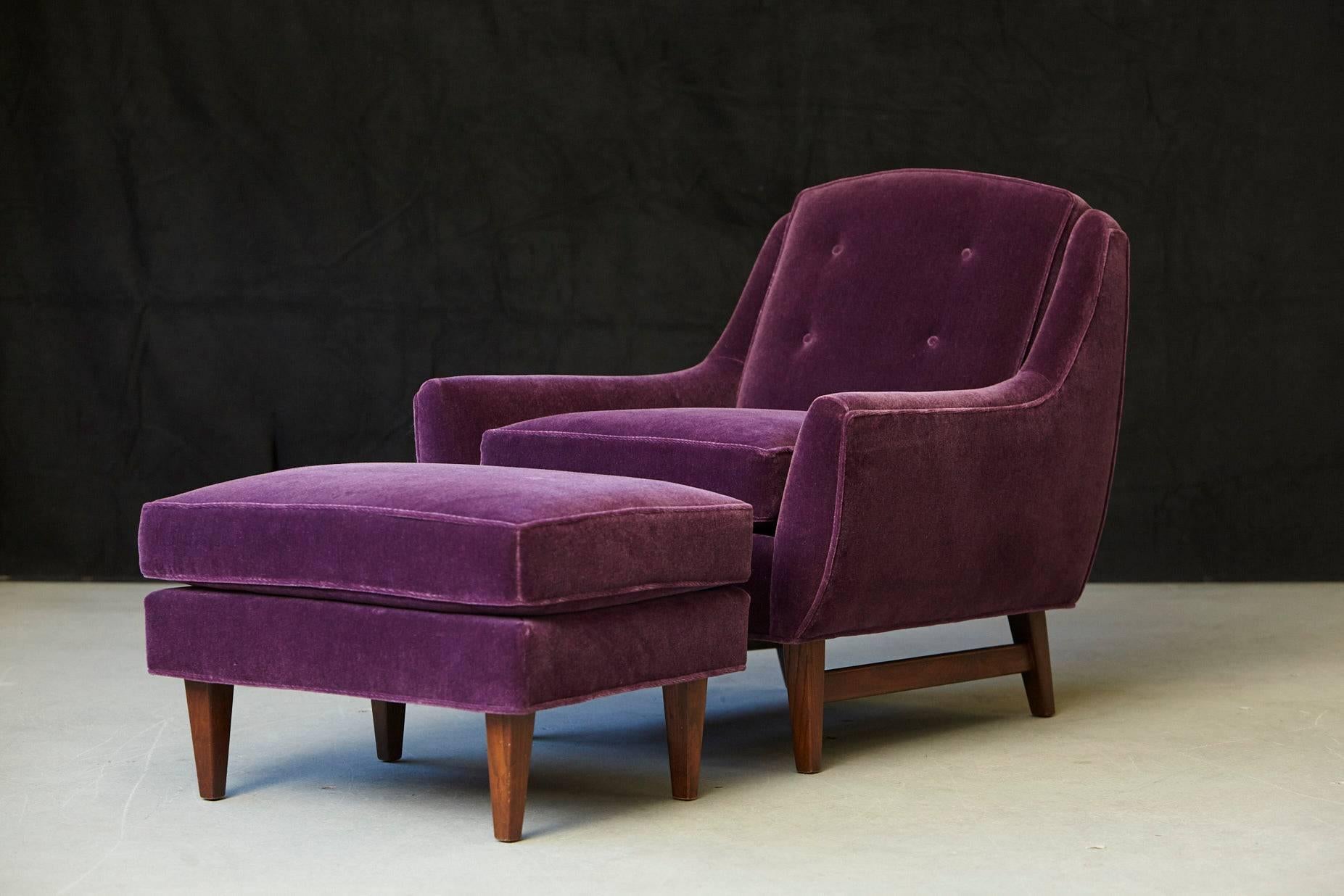 Beautiful Adrian Pearsall lounge and matching ottoman upholstered in purple mohair, in excellent condition.
Dimensions: 
Lounge chair W 29 in x H 31 in x D 32 in, seat depth 21 in, seat height 17.5 in
Ottoman W 25 in x D 19 in x H 16 in.