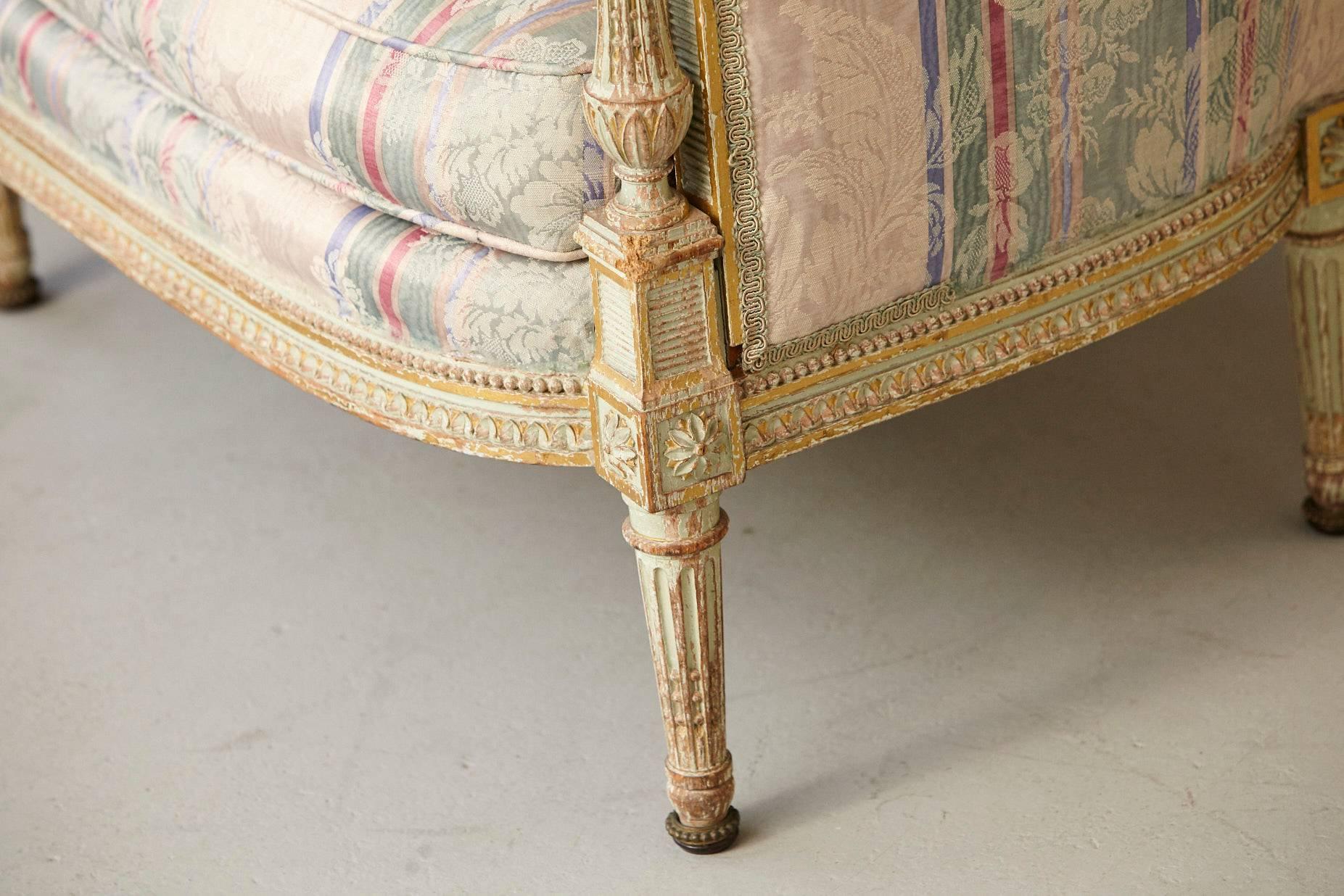 19th Century French Paint and Gild Decorated Bèrgere in the Style of Louis XVI 4