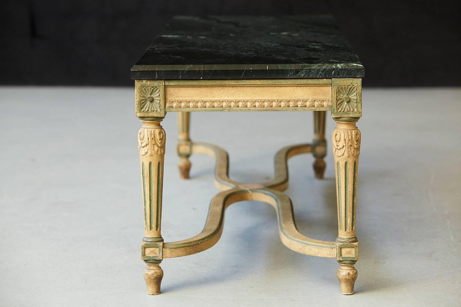 Early 20th Century Louis XVI Style Painted Coffee Table with Marble Top In Good Condition In Pau, FR