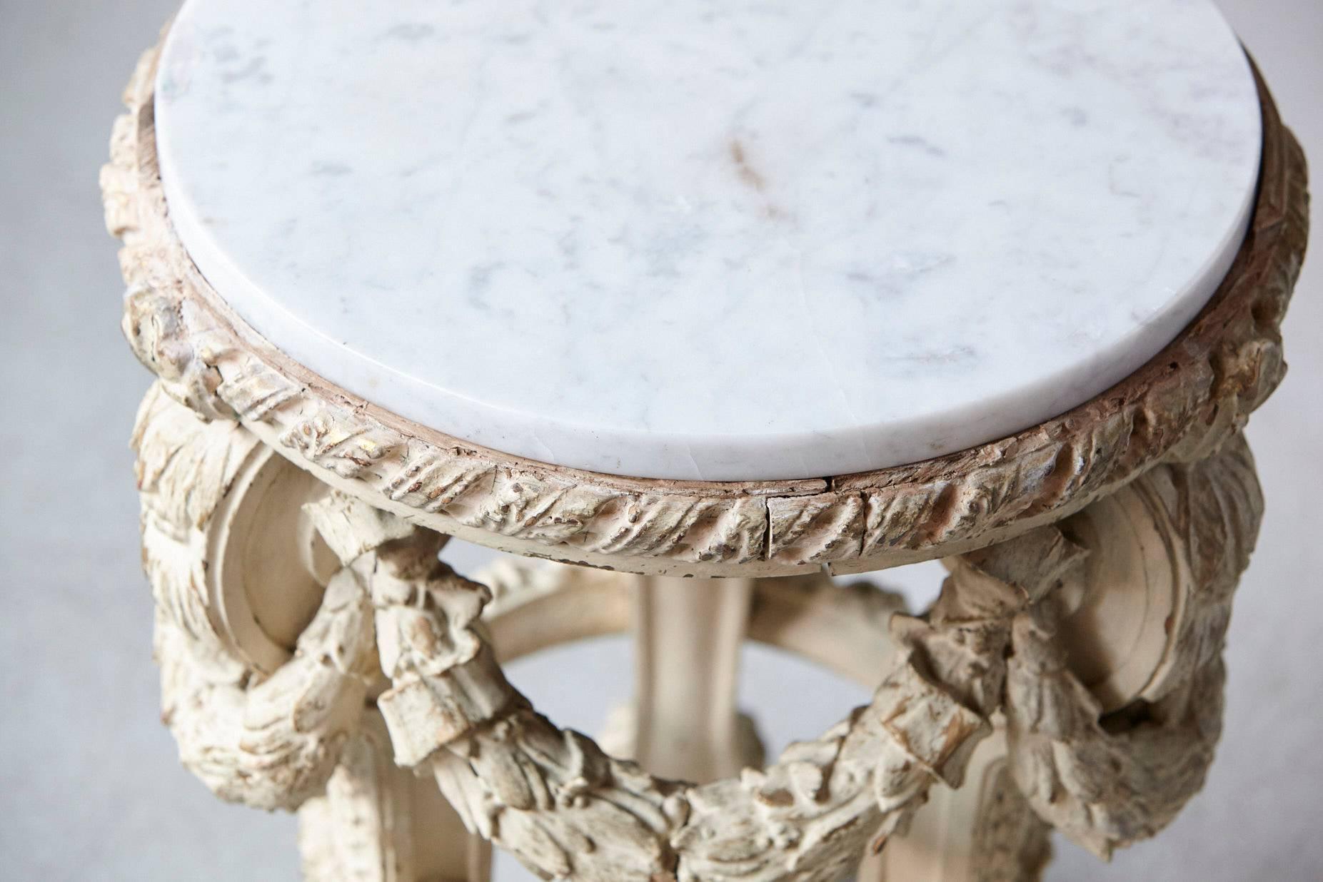 Victorian Side Table with Detailed Carvings Paint Finish and Marble Top In Good Condition In Pau, FR