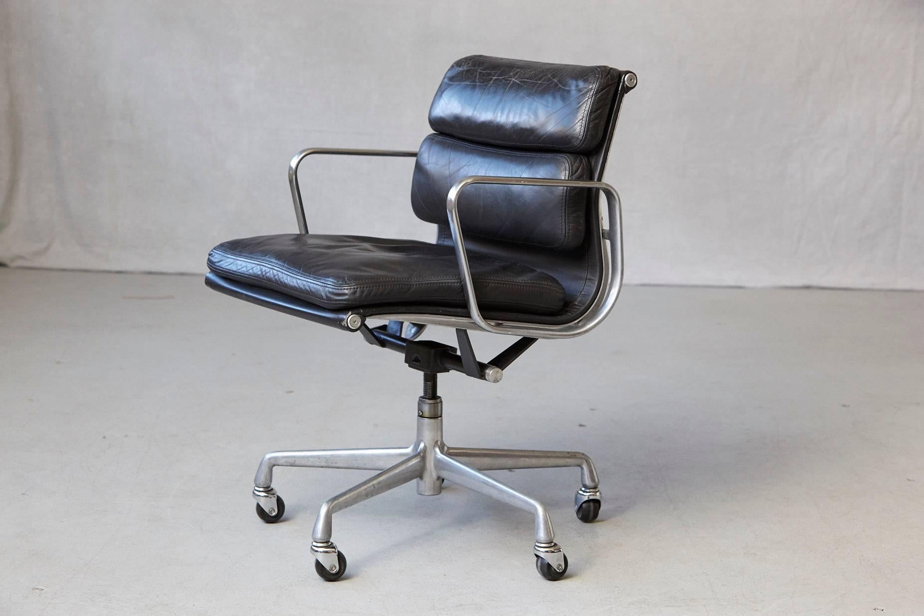 herman miller black leather chair